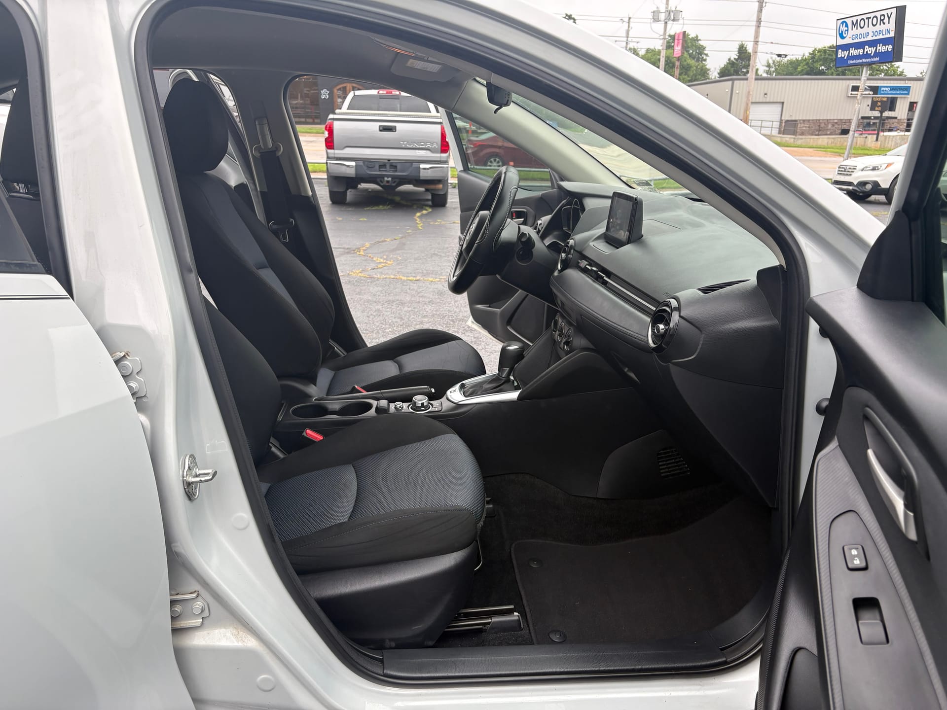 2019 TOYOTA YARIS - Gallery Image