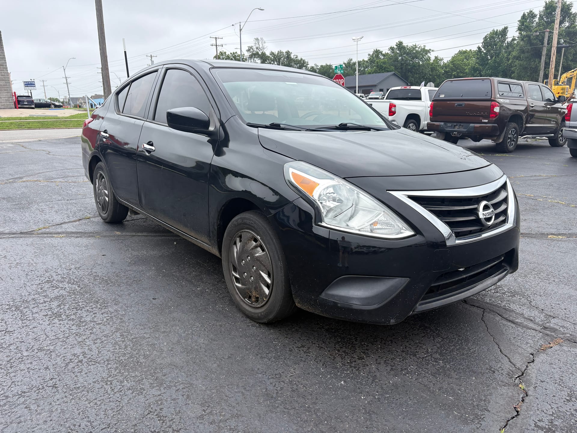 2019 NISSAN VERSA - Gallery Image