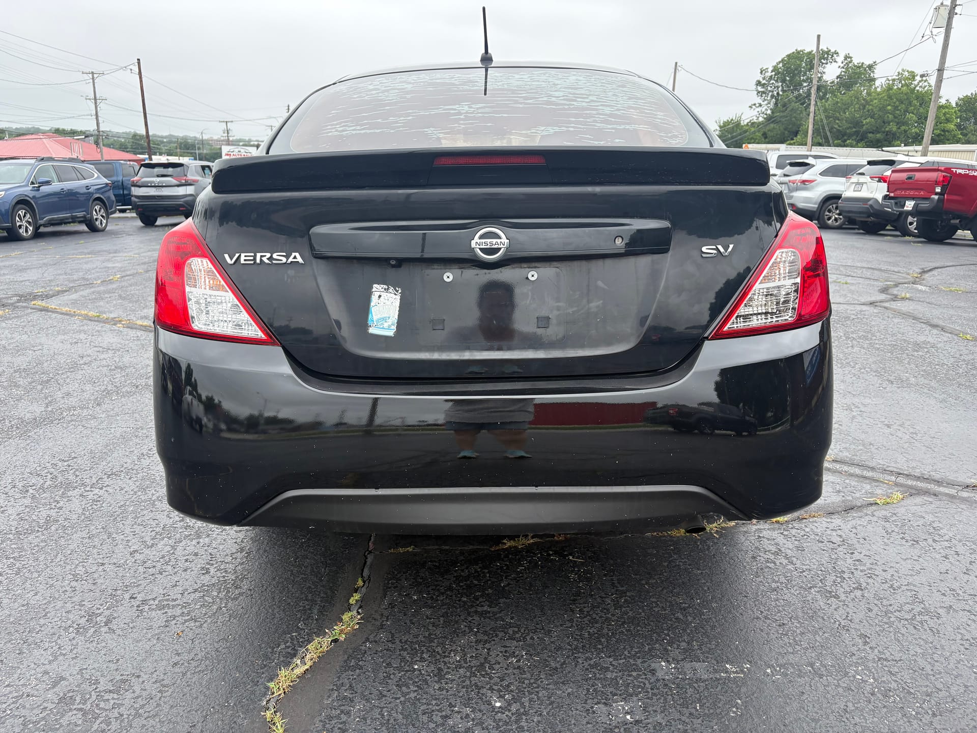 2019 NISSAN VERSA - Gallery Image