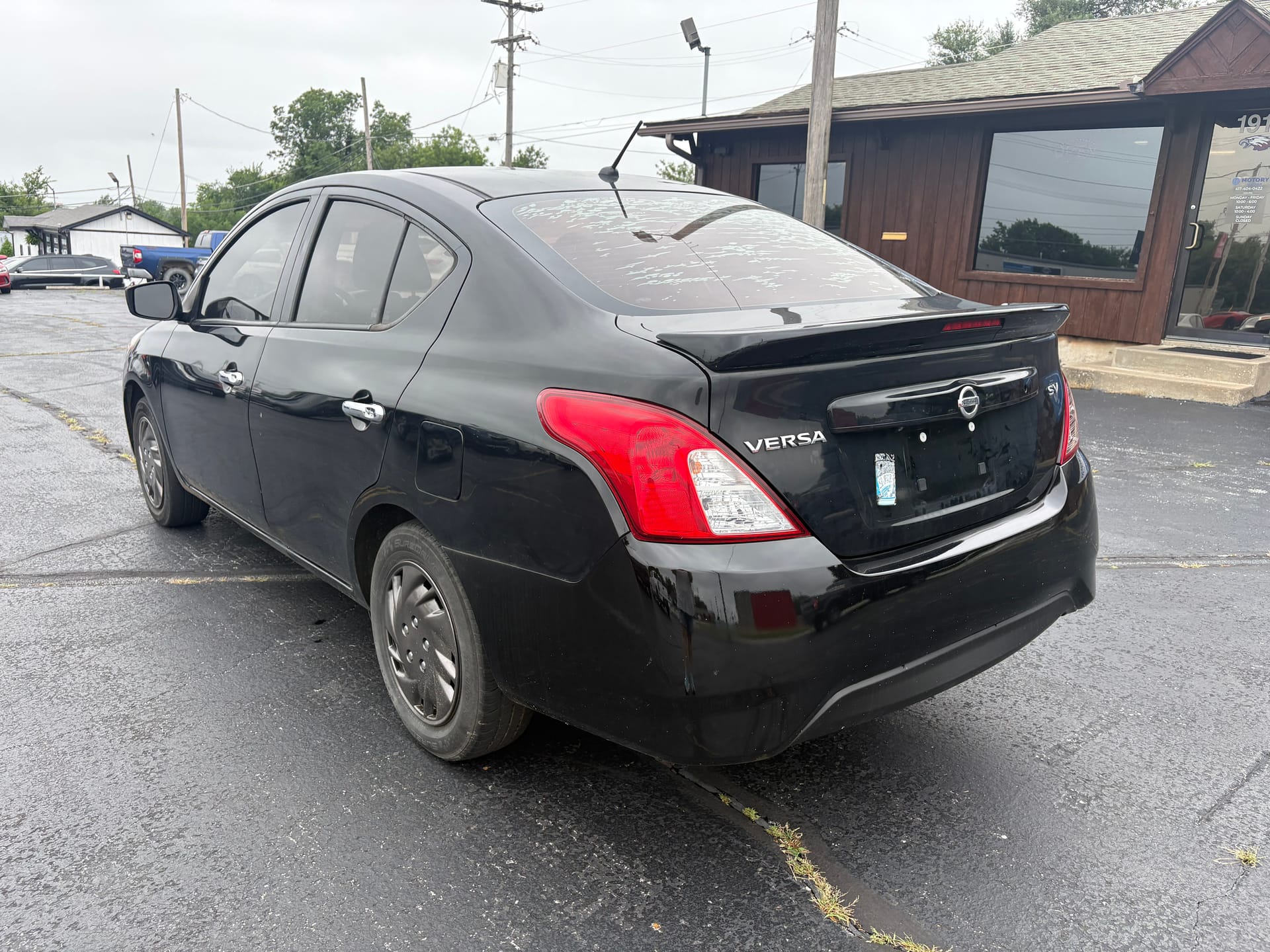 2019 NISSAN VERSA - Gallery Image