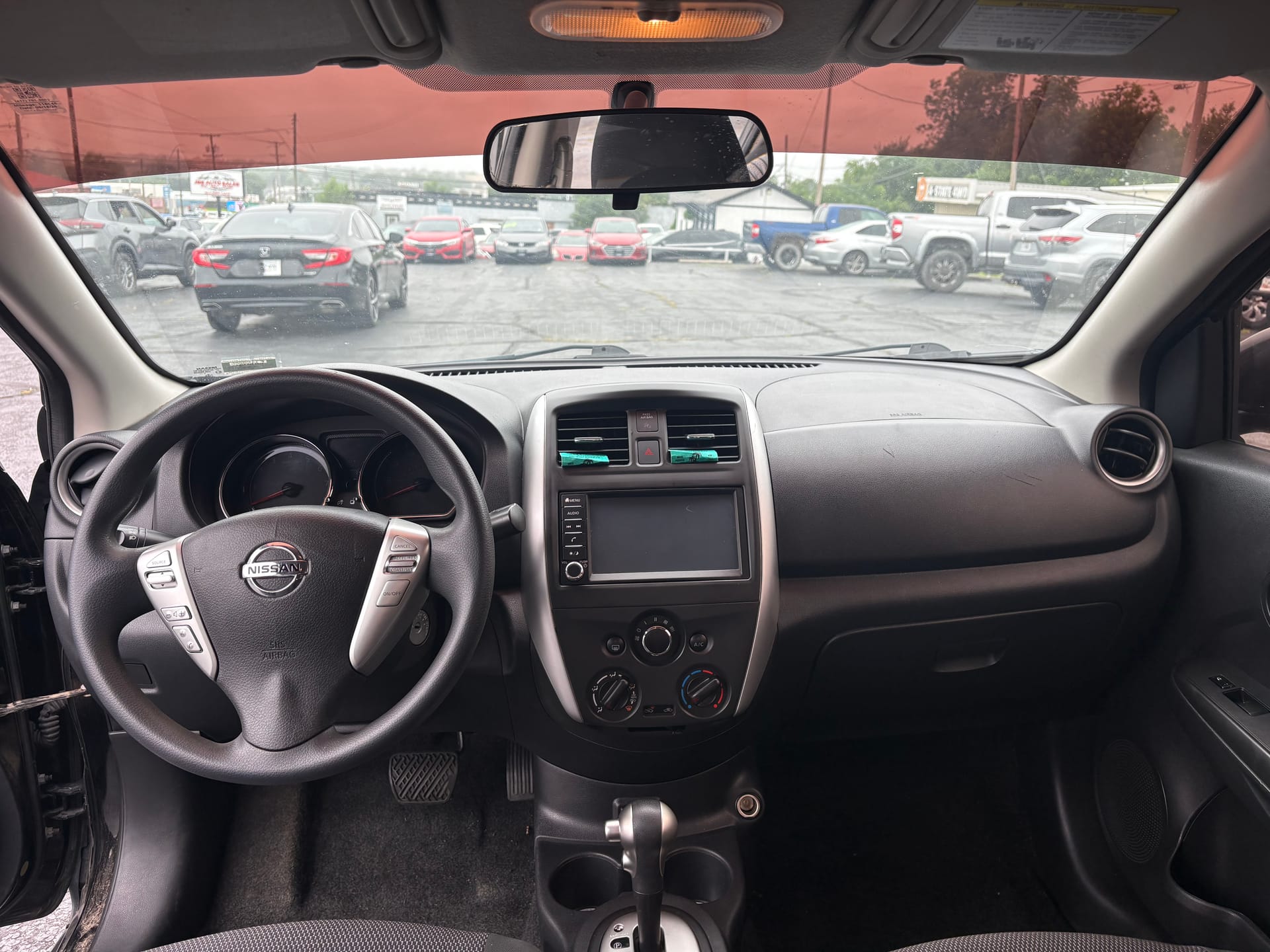 2019 NISSAN VERSA - Gallery Image