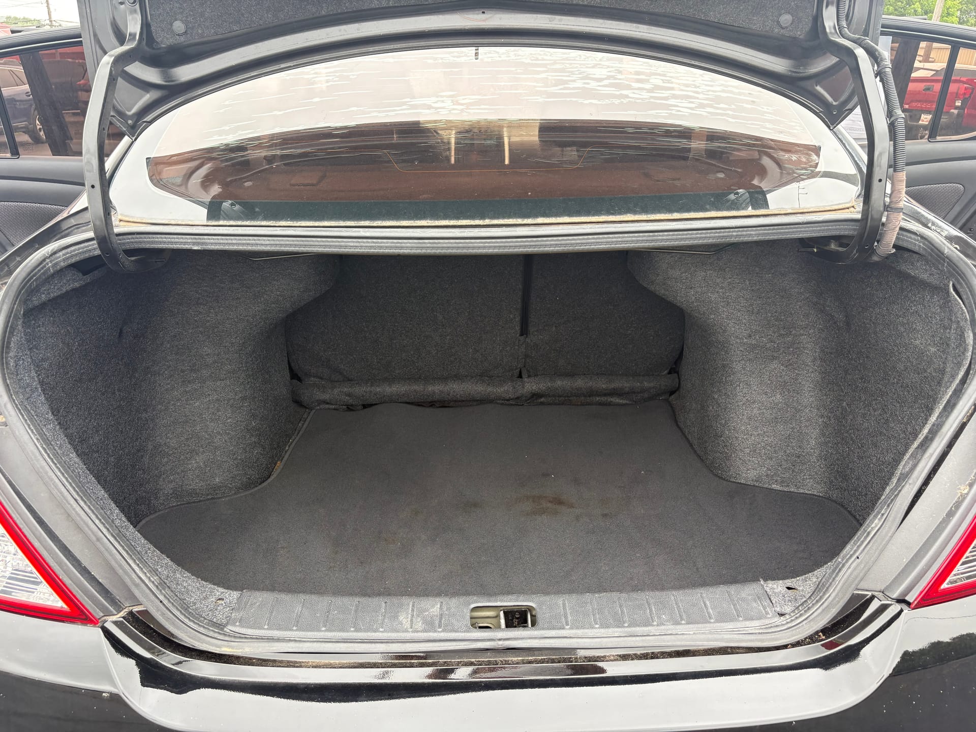 2019 NISSAN VERSA - Gallery Image