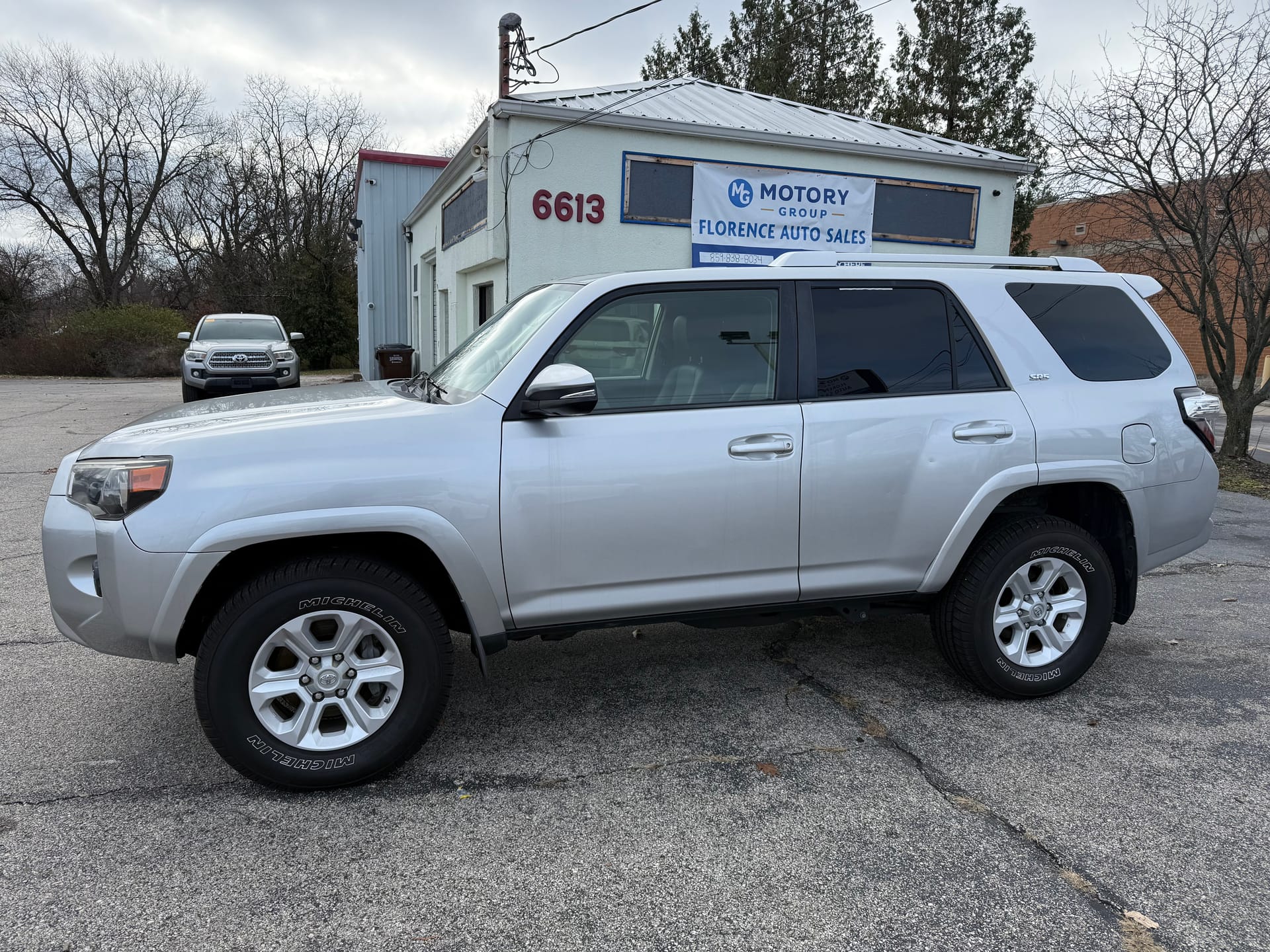 2017 TOYOTA 4RUNNER - Gallery Image