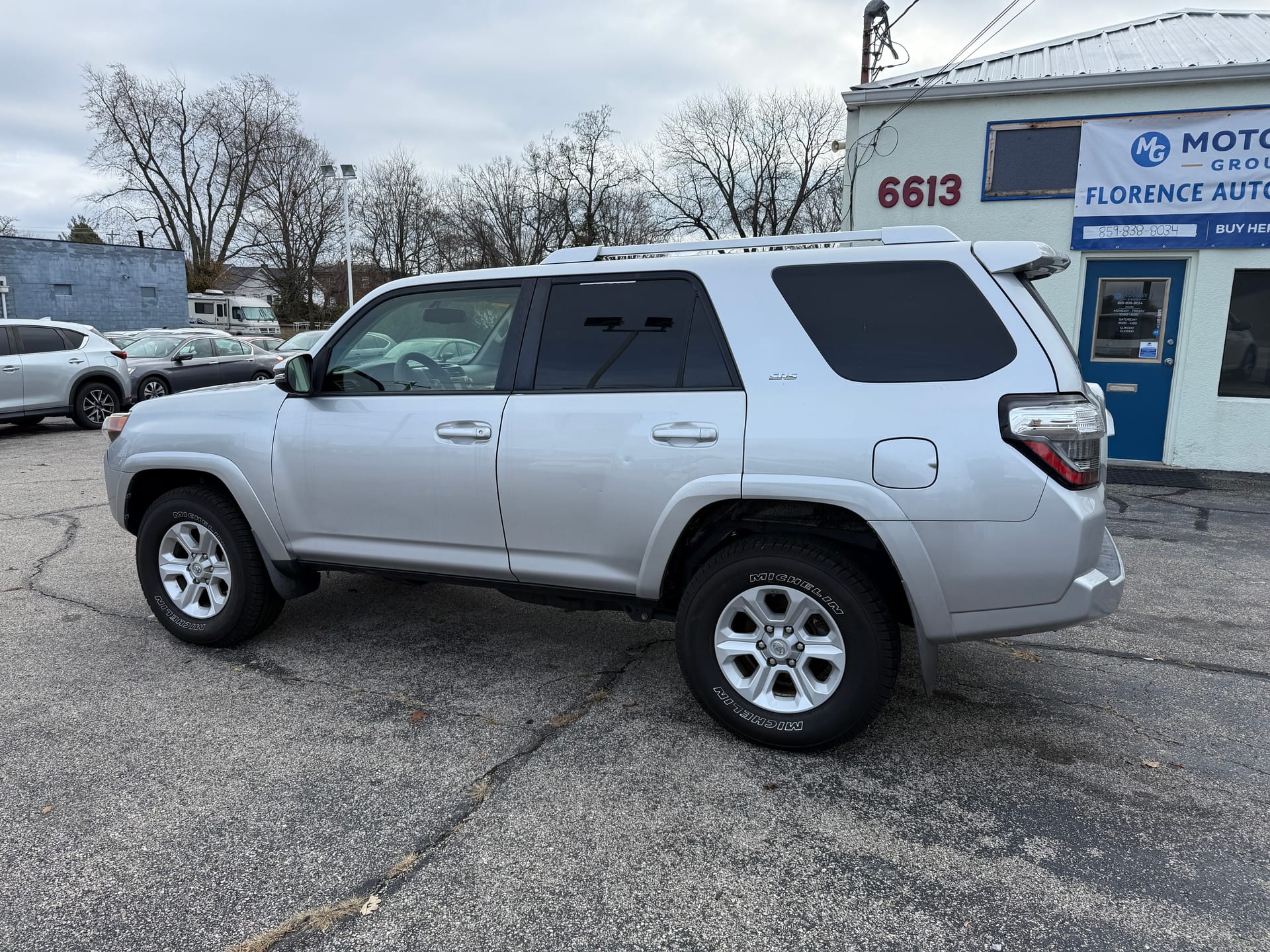 2017 TOYOTA 4RUNNER - Gallery Image
