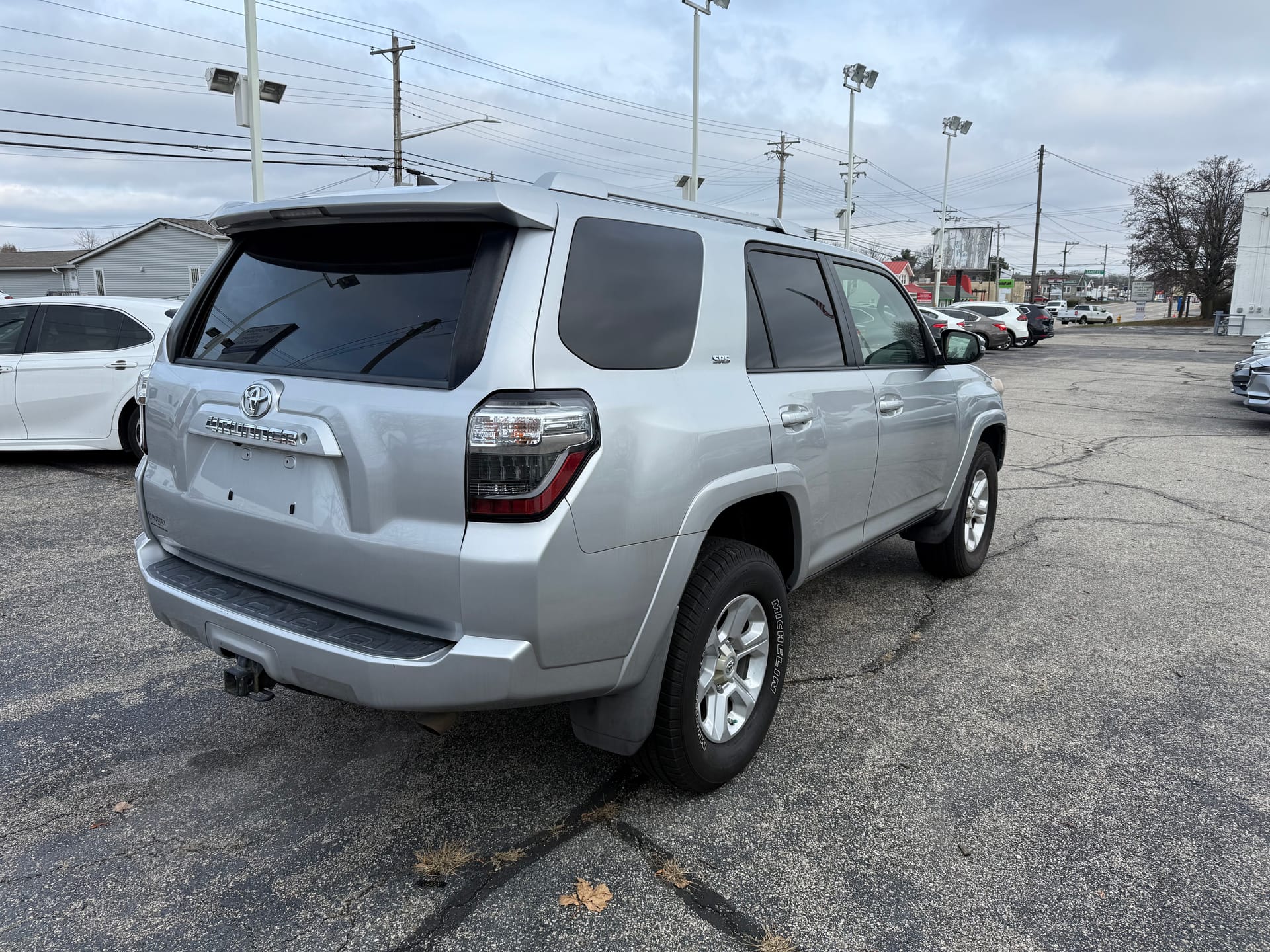 2017 TOYOTA 4RUNNER - Gallery Image