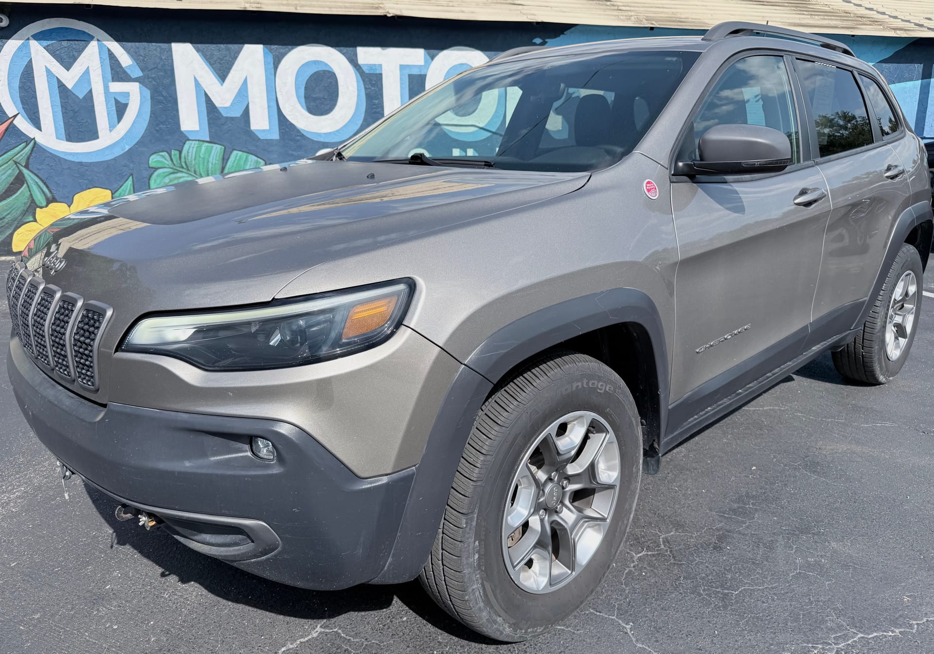 2019 JEEP CHEROKEE TRAILHAWK - Gallery Image