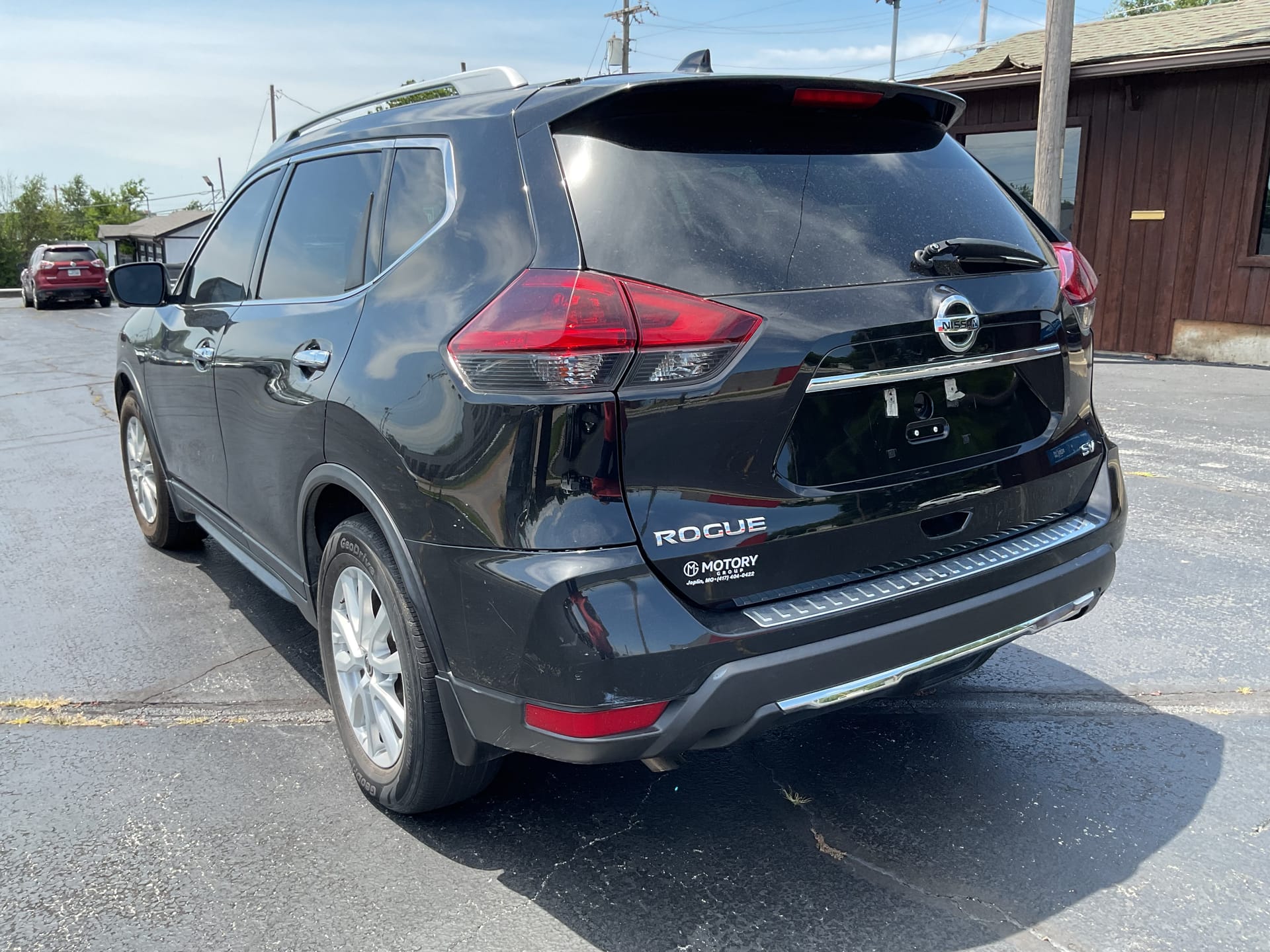 2018 NISSAN ROGUE - Gallery Image