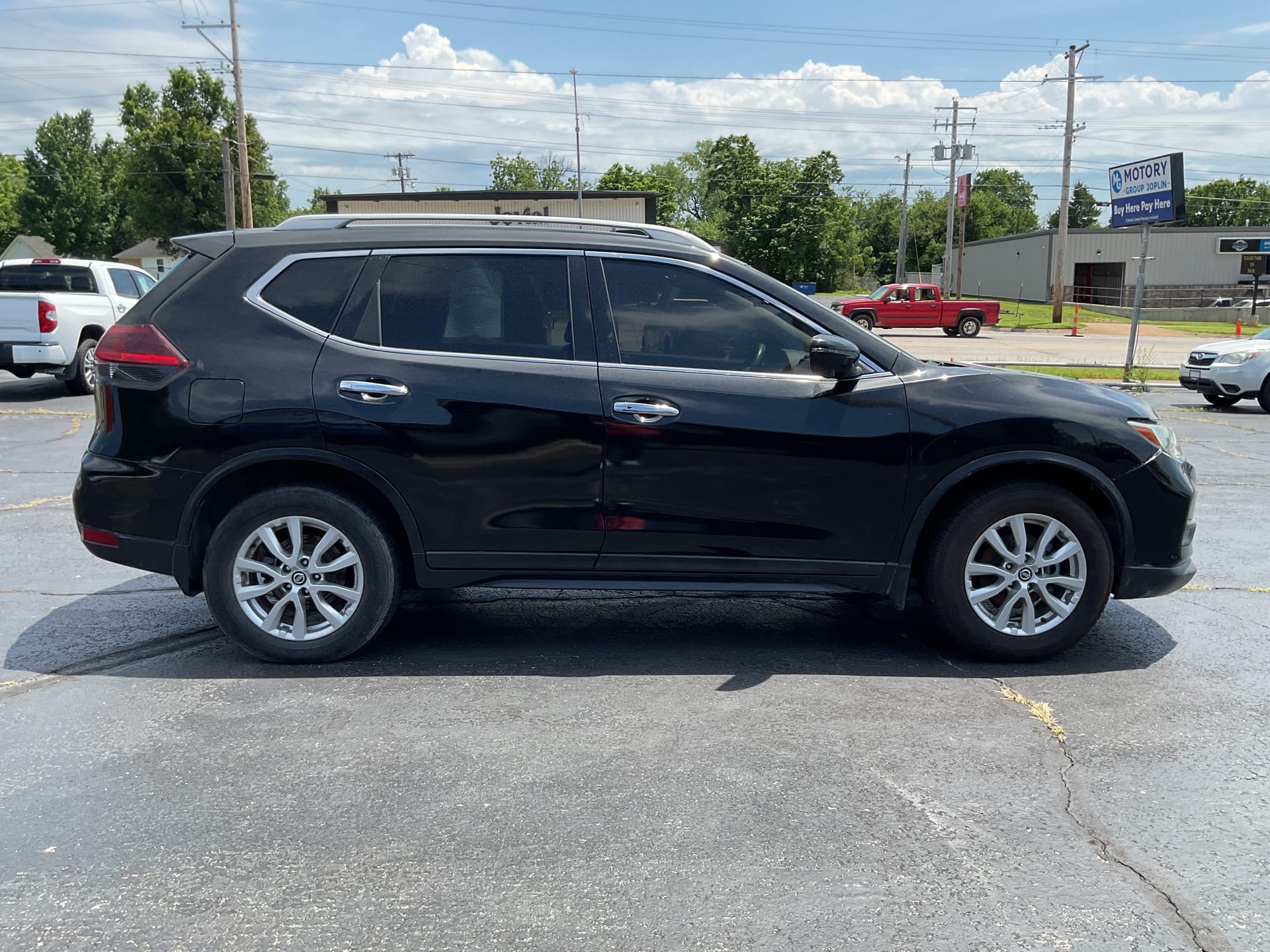 2018 NISSAN ROGUE - Gallery Image