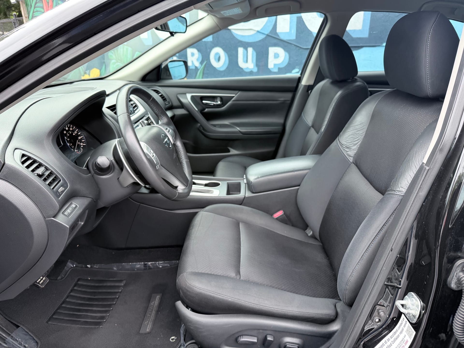 2017 NISSAN ALTIMA - Gallery Image