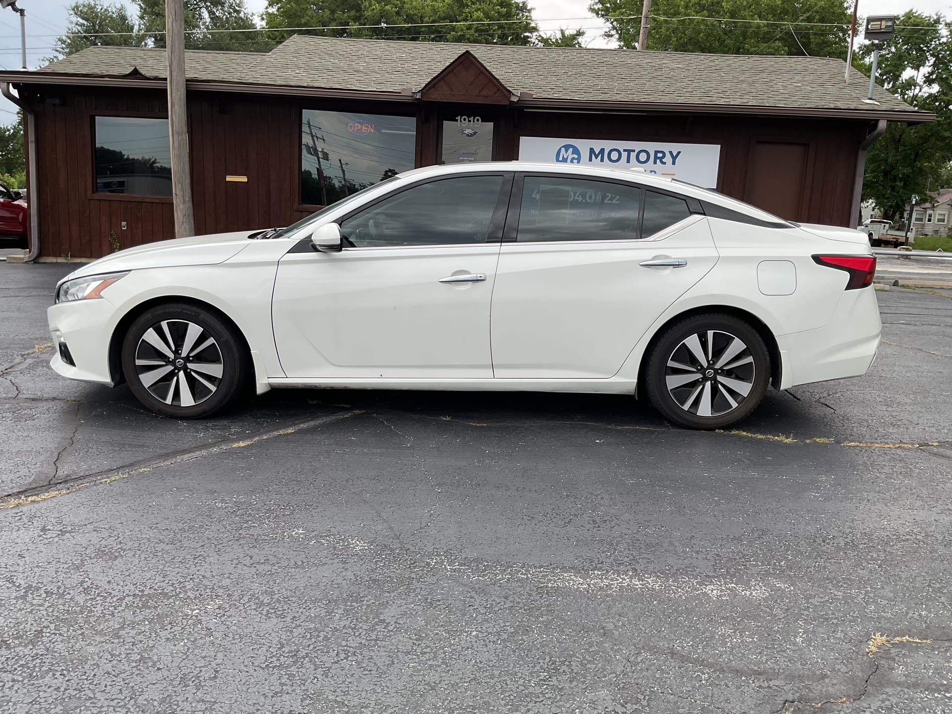 2019 NISSAN ALTIMA - Gallery Image