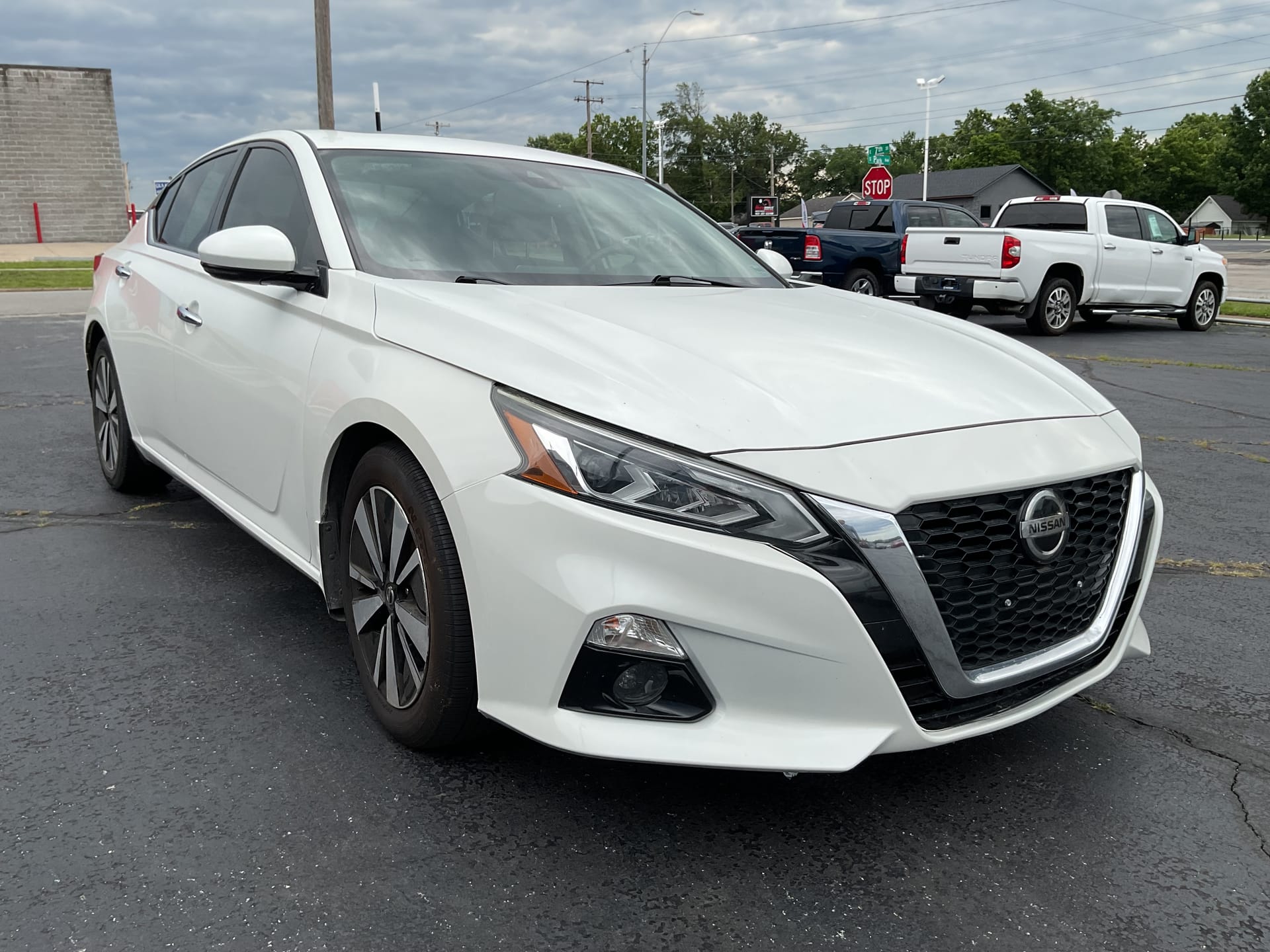 2019 NISSAN ALTIMA - Gallery Image