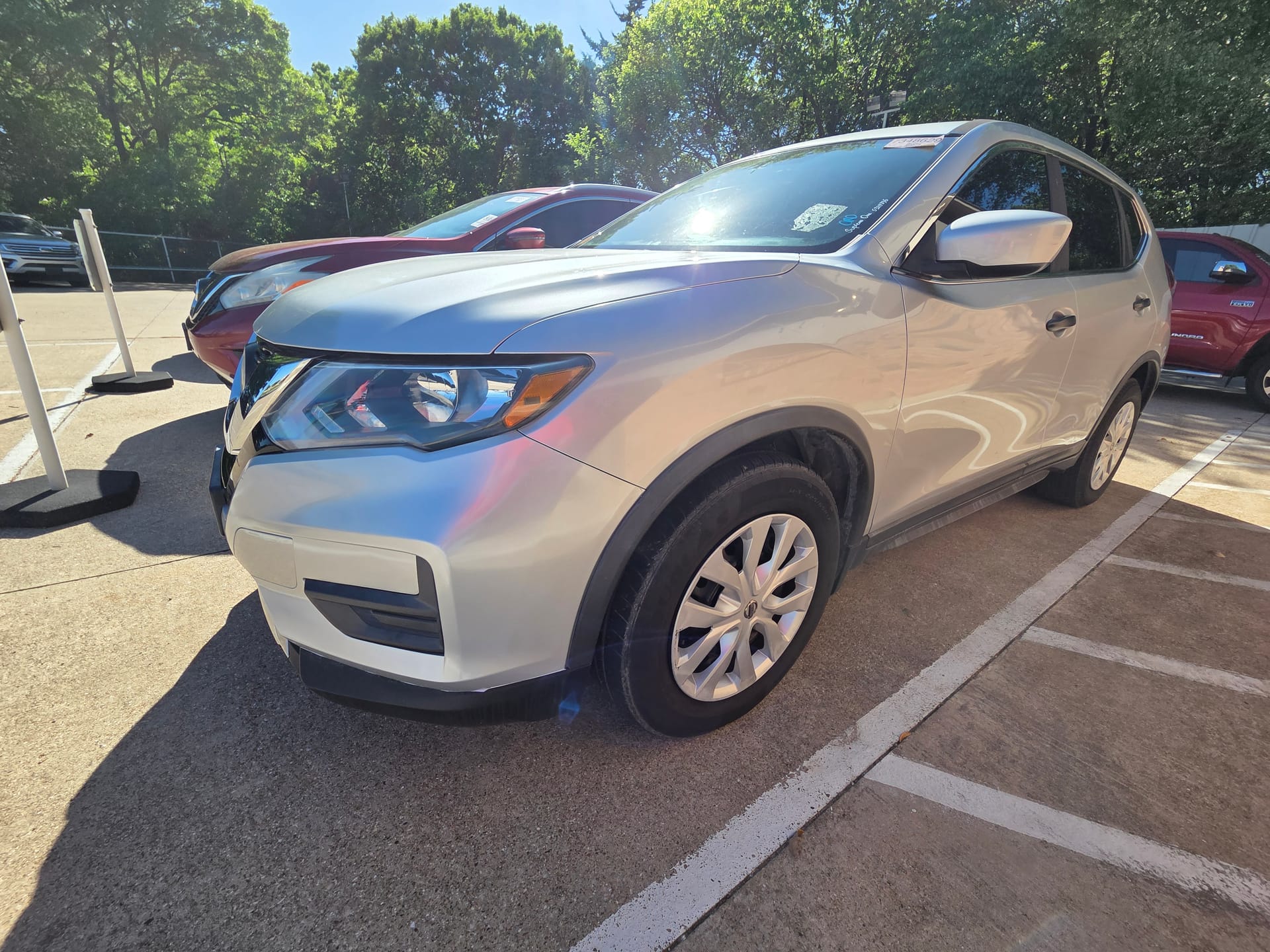 2018 NISSAN ROGUE - Gallery Image