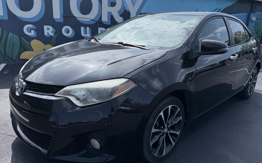 2015 TOYOTA COROLLA