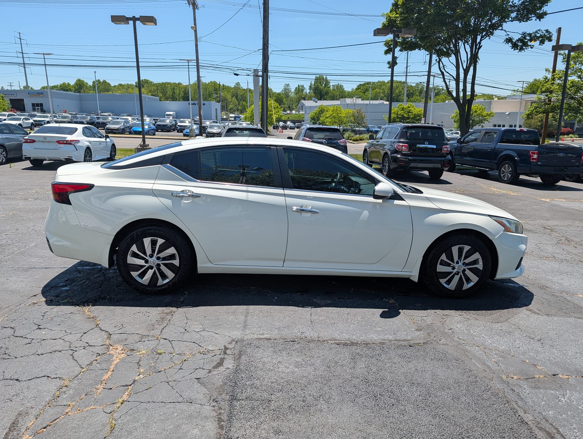 2019 NISSAN ALTIMA - Gallery Image