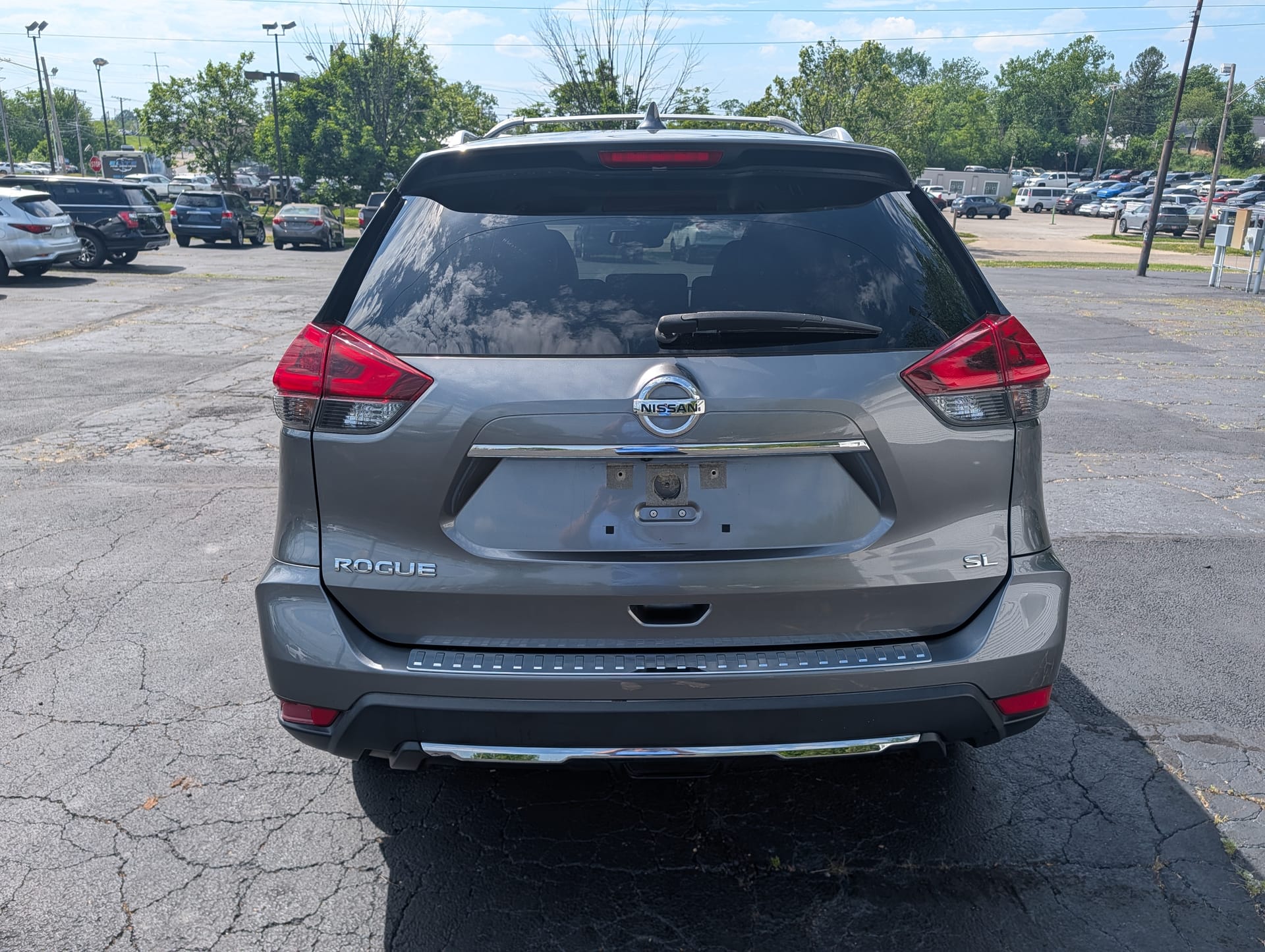 2018 NISSAN ROGUE - Gallery Image
