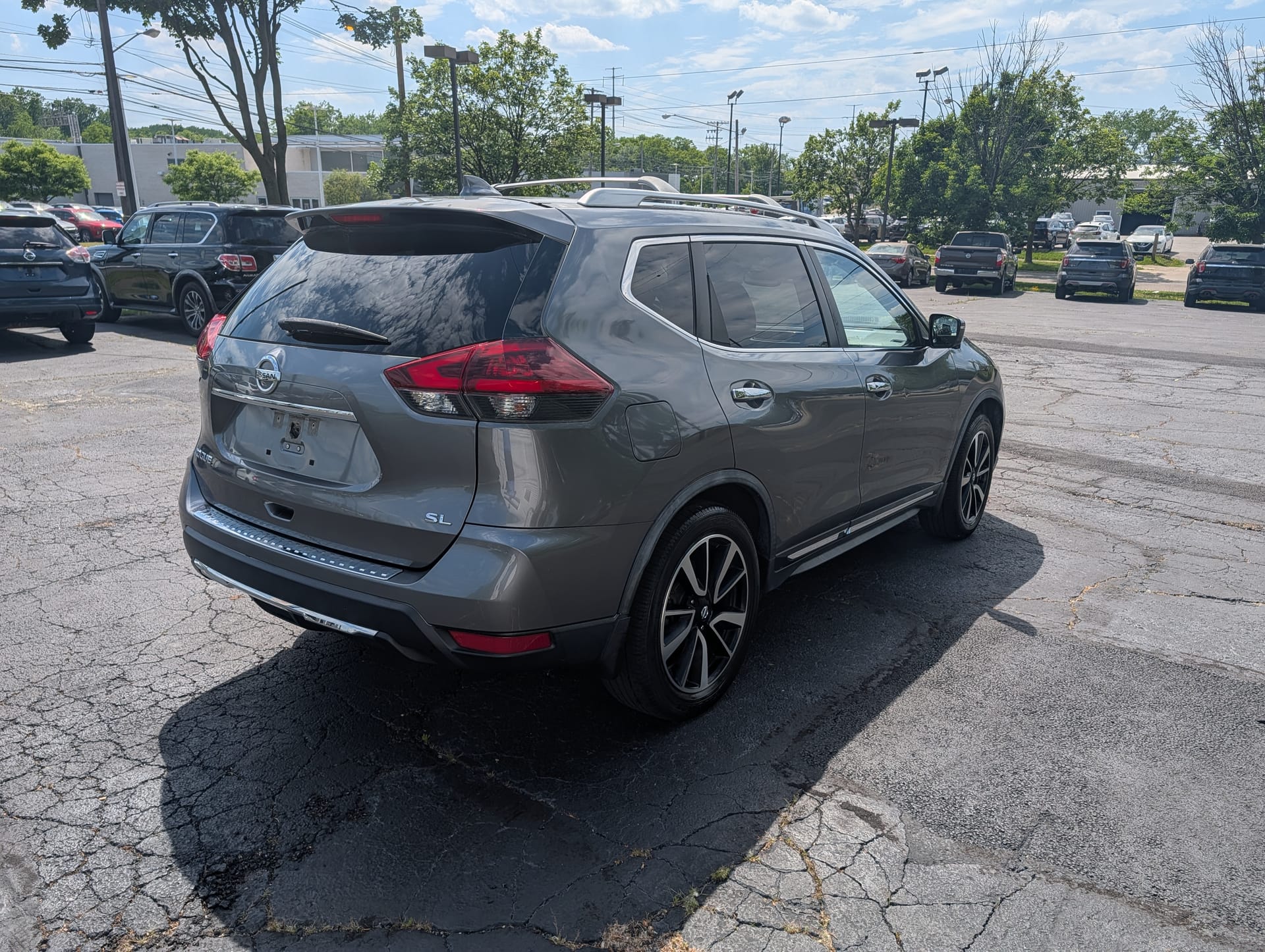 2018 NISSAN ROGUE - Gallery Image