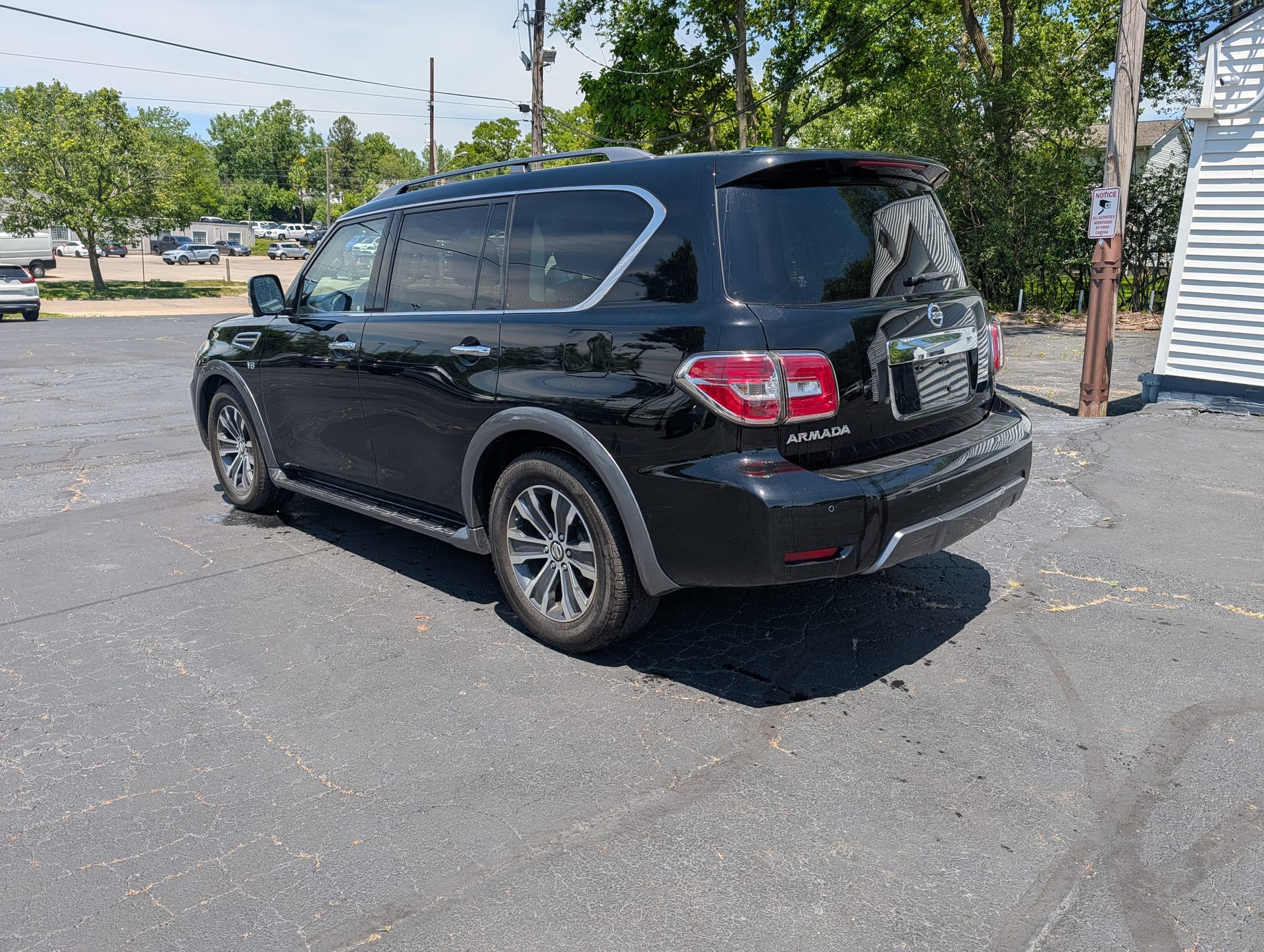 2019 NISSAN ARMADA - Gallery Image