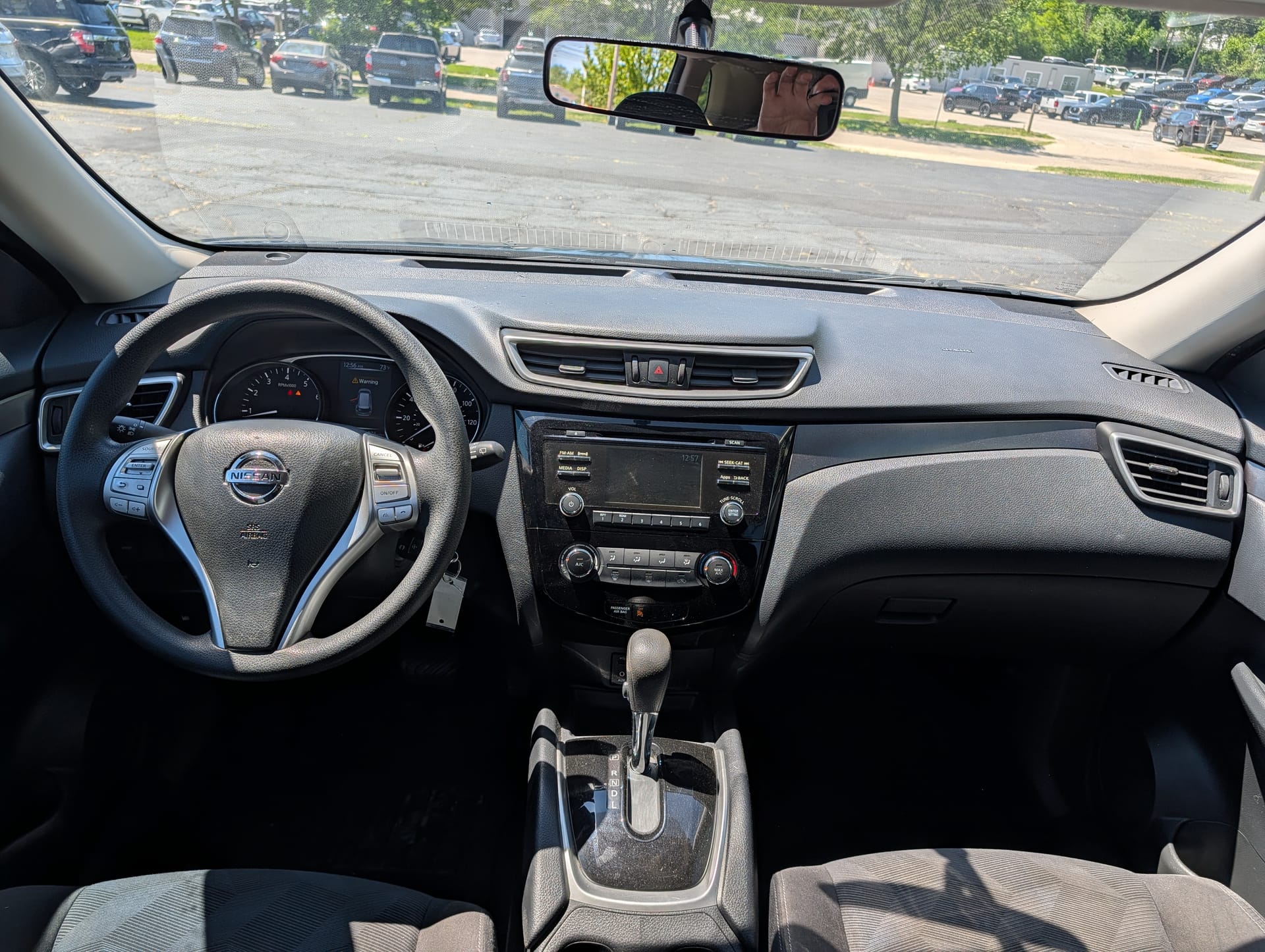2016 NISSAN ROGUE - Gallery Image