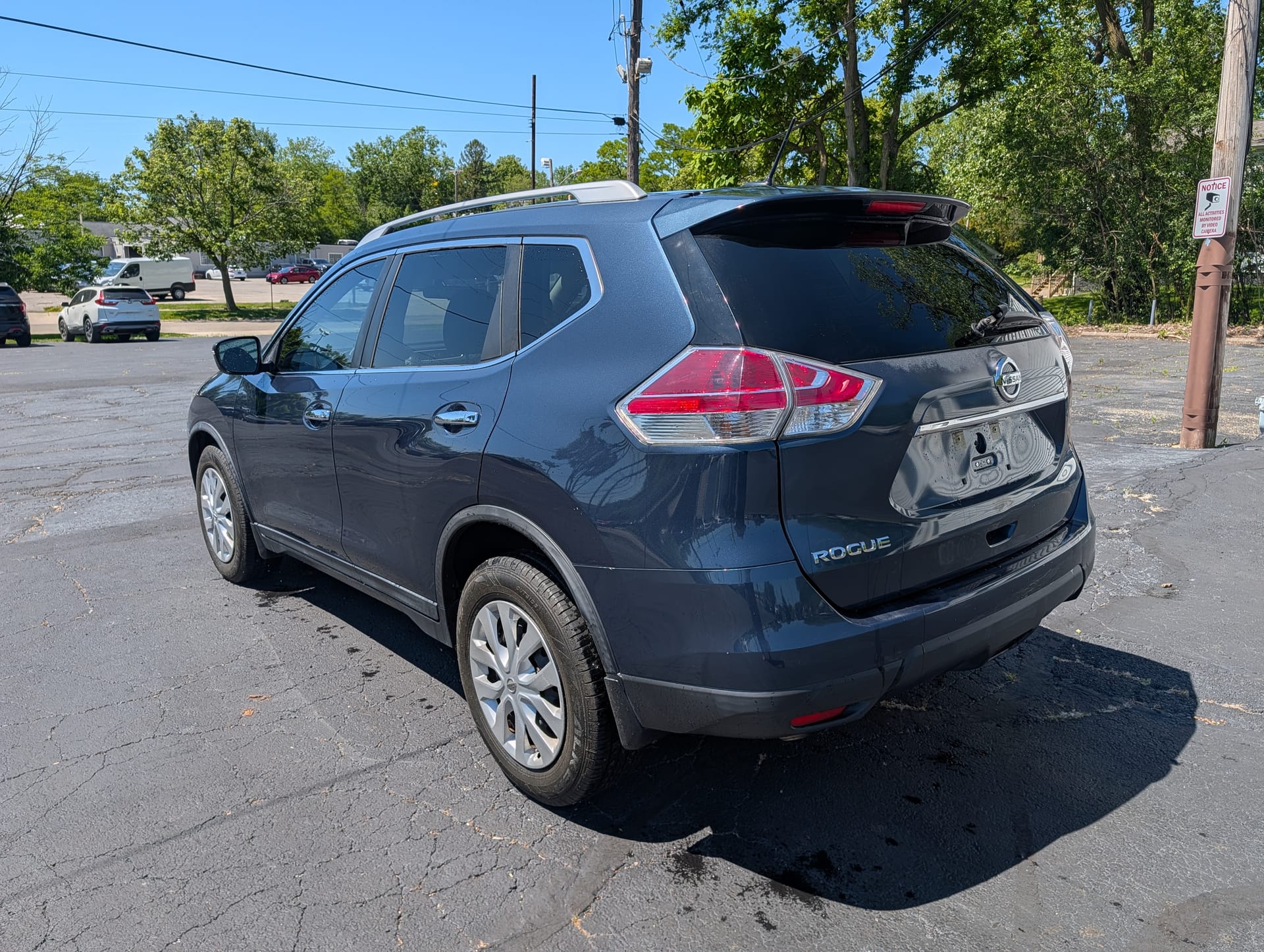 2016 NISSAN ROGUE - Gallery Image