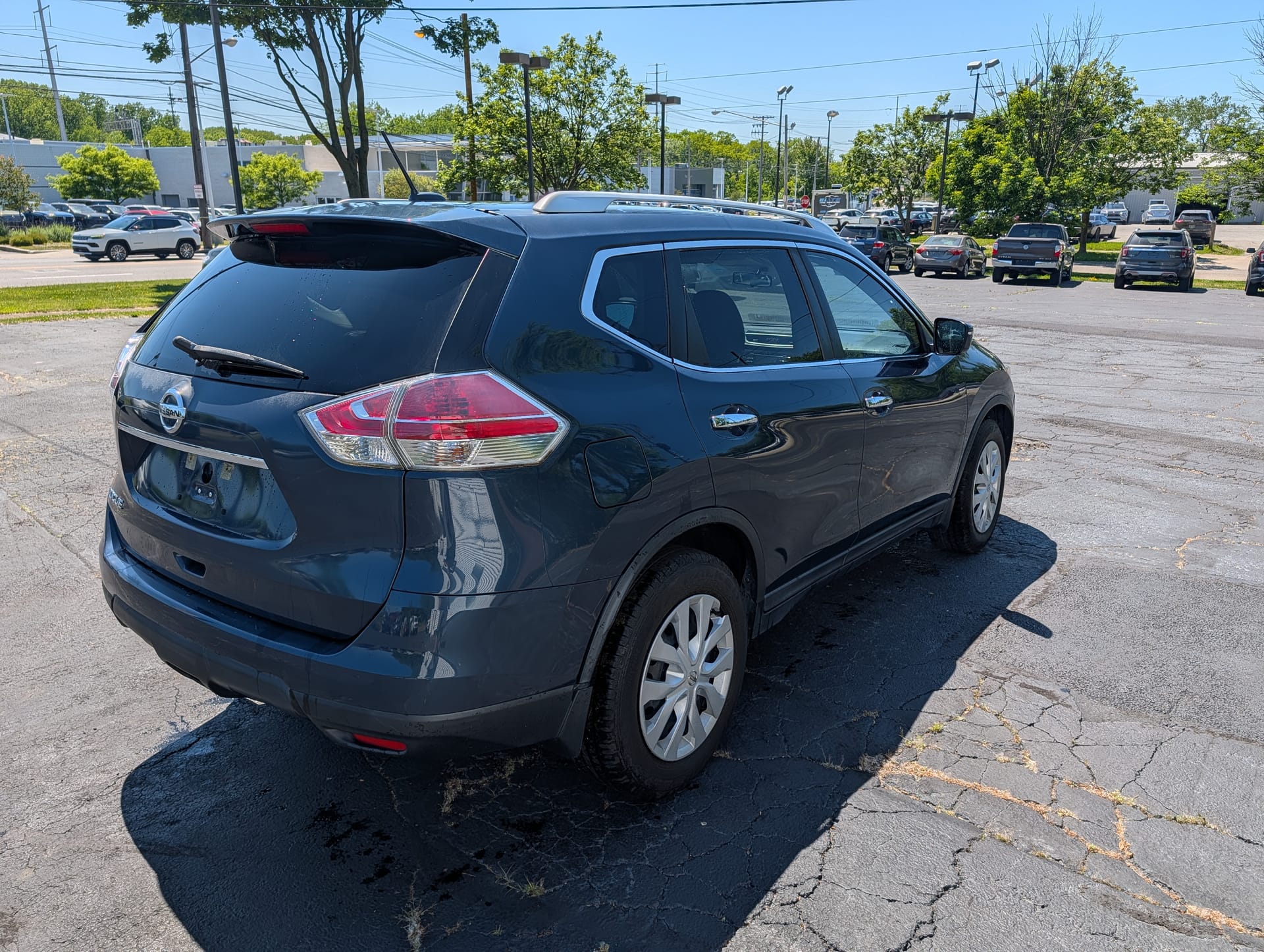 2016 NISSAN ROGUE - Gallery Image
