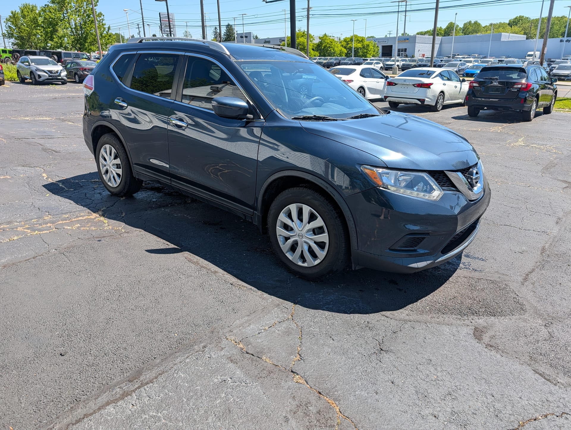2016 NISSAN ROGUE - Gallery Image