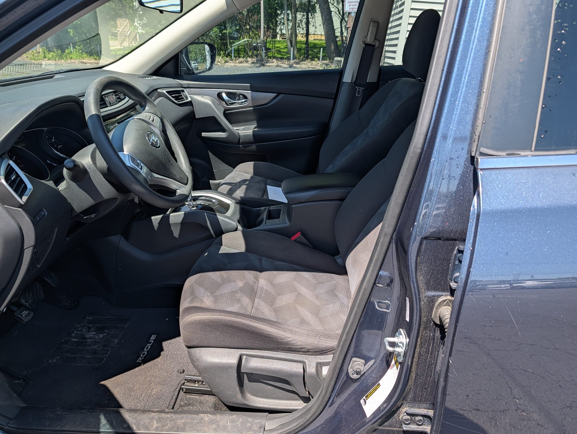 2016 NISSAN ROGUE - Gallery Image