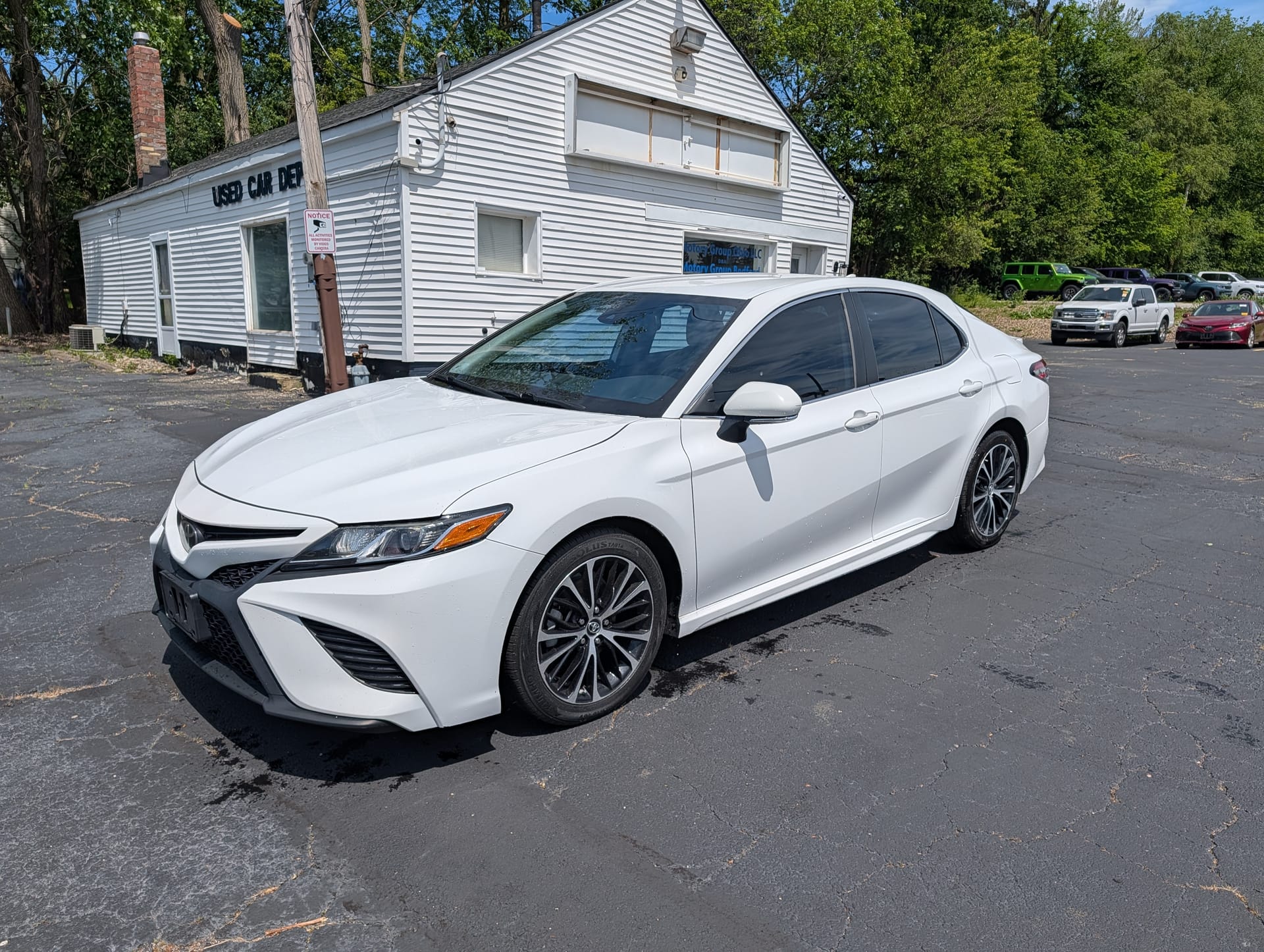 2019 TOYOTA CAMRY - Gallery Image