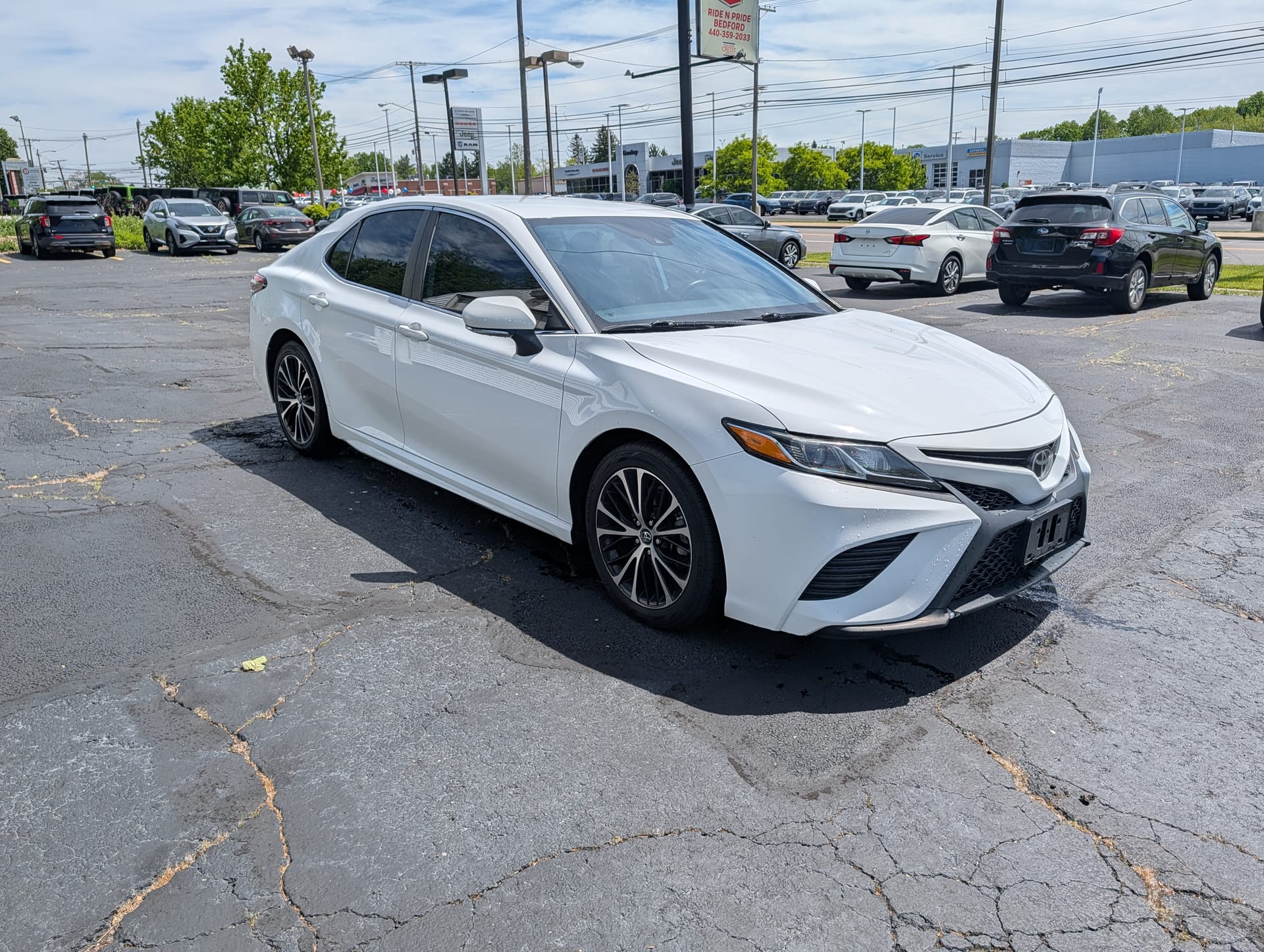 2019 TOYOTA CAMRY - Gallery Image