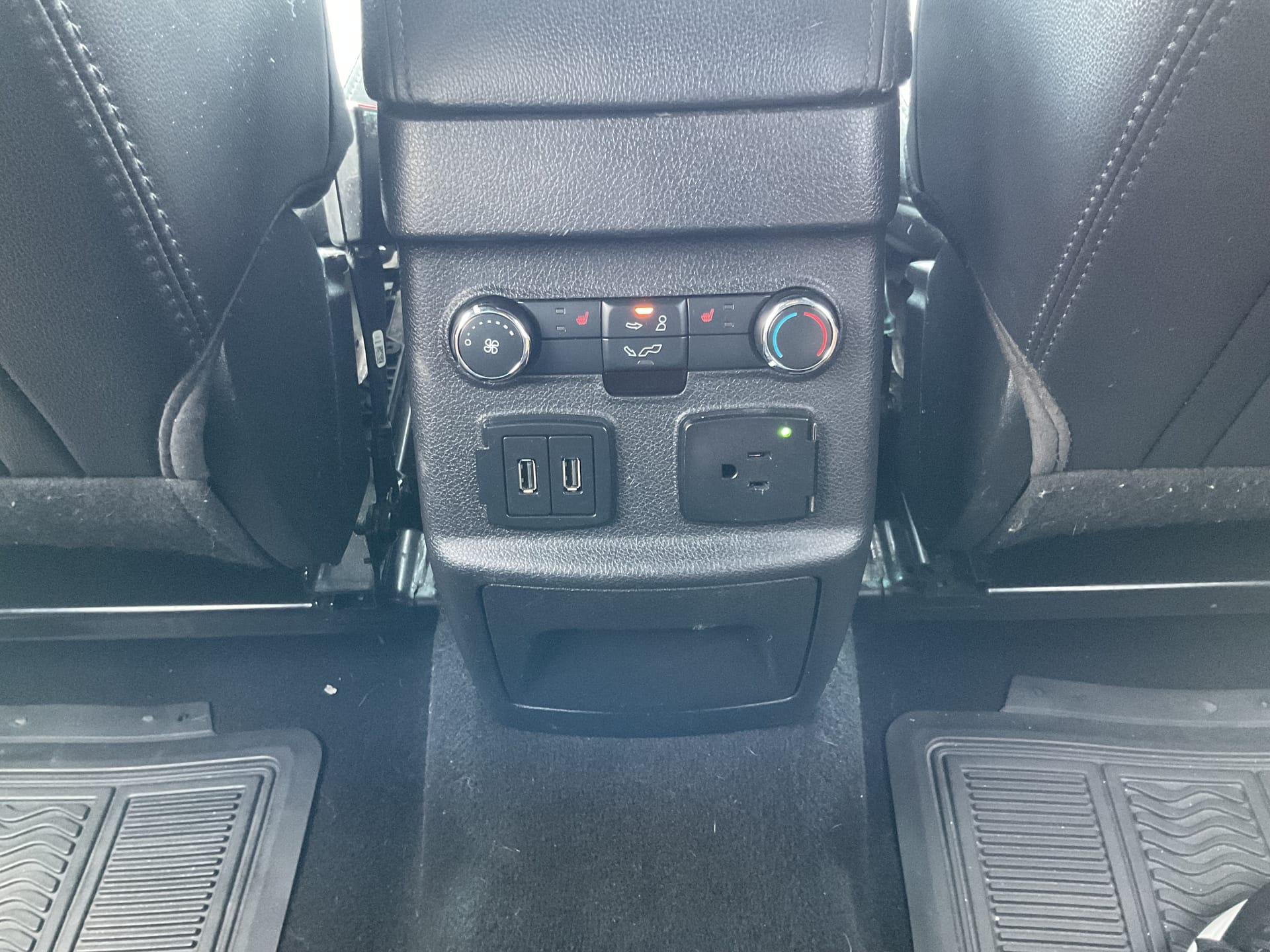 2019 FORD EXPLORER - Gallery Image