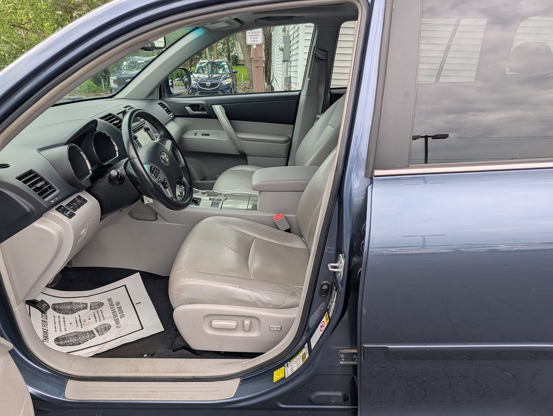 2013 TOYOTA HIGHLANDER - Gallery Image