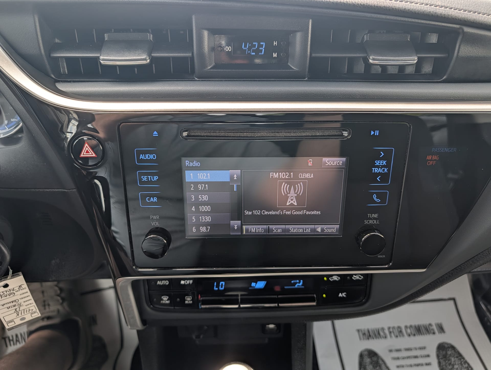 2018 TOYOTA COROLLA - Gallery Image