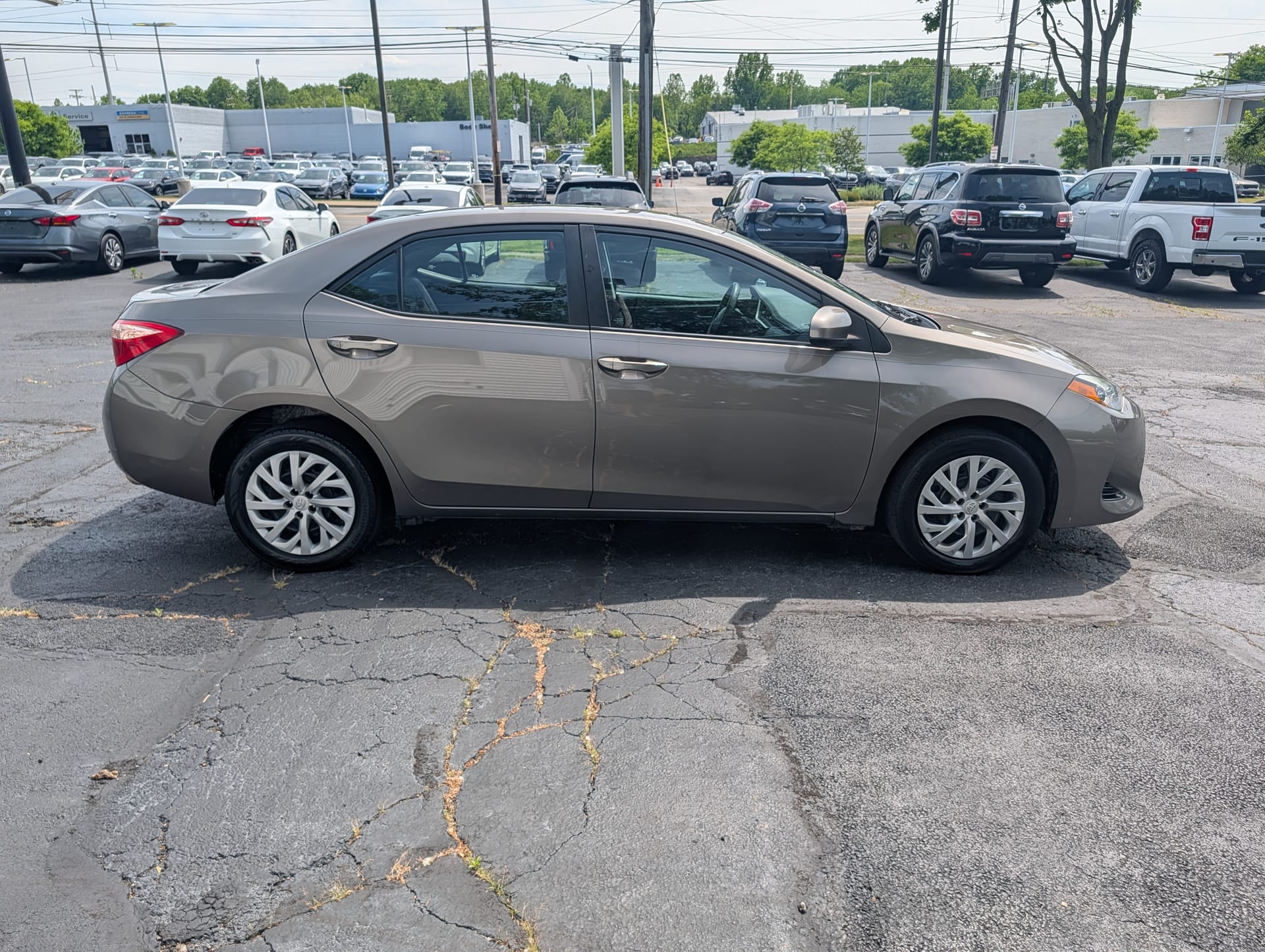 2018 TOYOTA COROLLA - Gallery Image