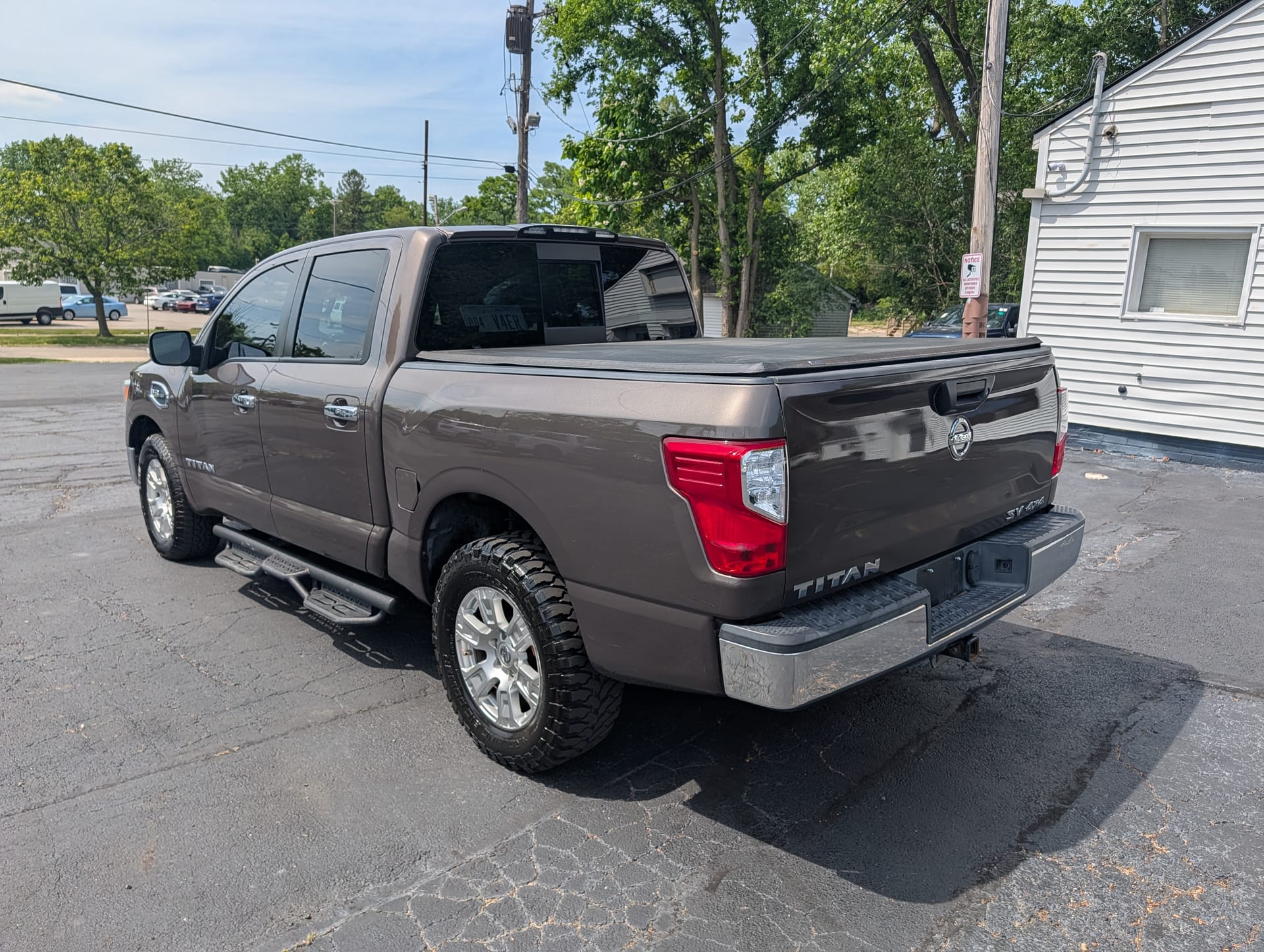2017 NISSAN TITAN - Gallery Image