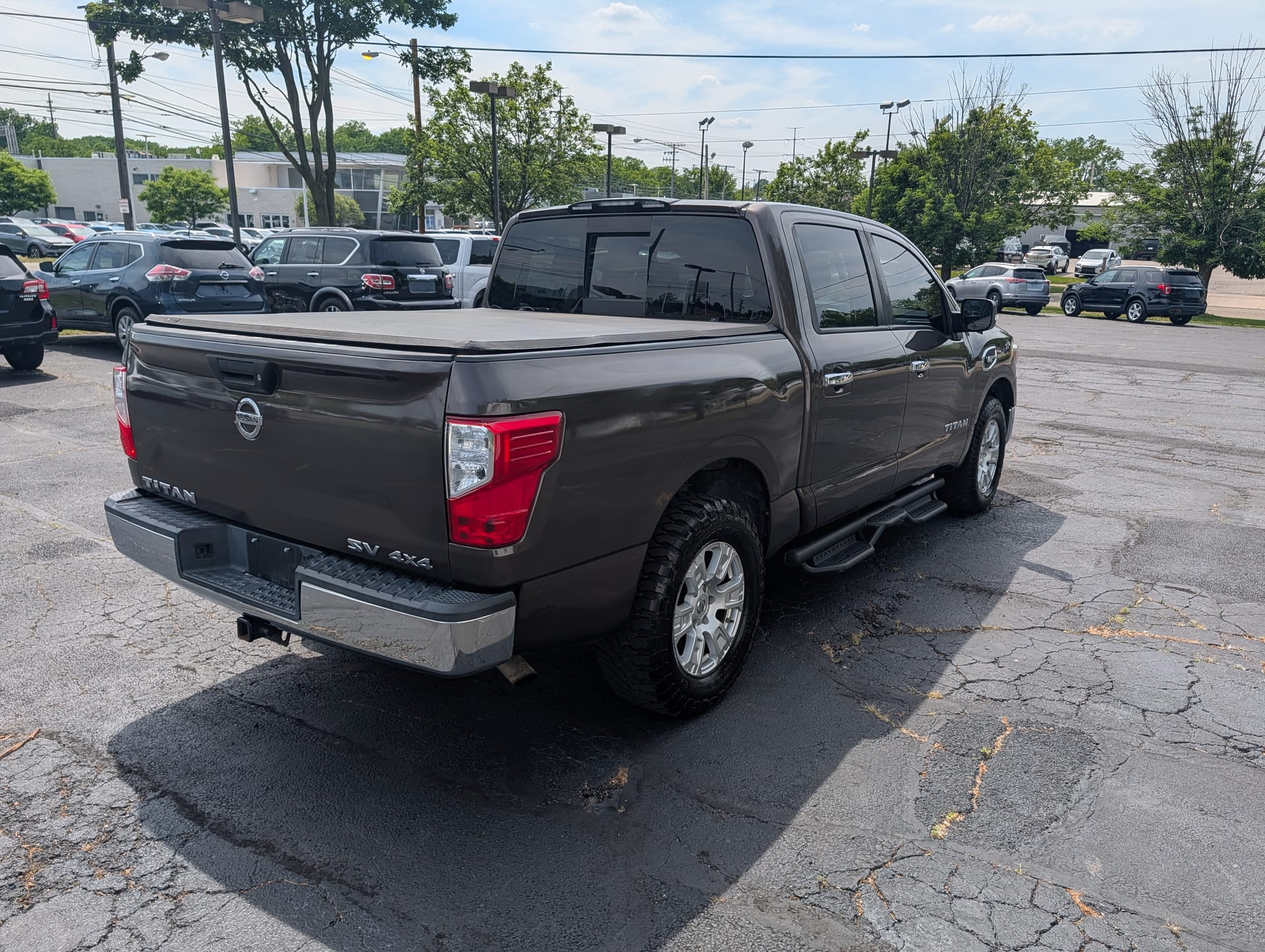 2017 NISSAN TITAN - Gallery Image