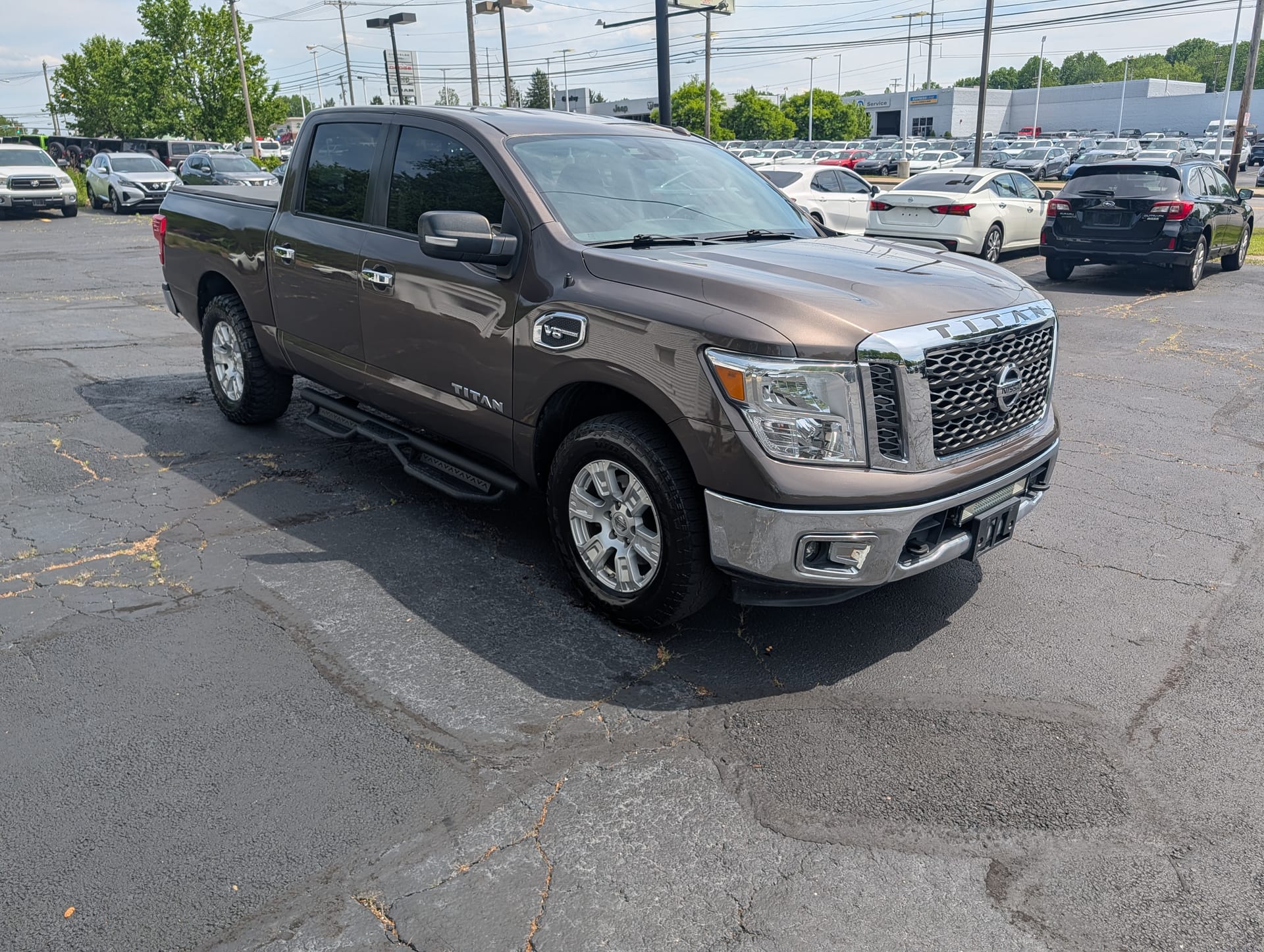 2017 NISSAN TITAN - Gallery Image