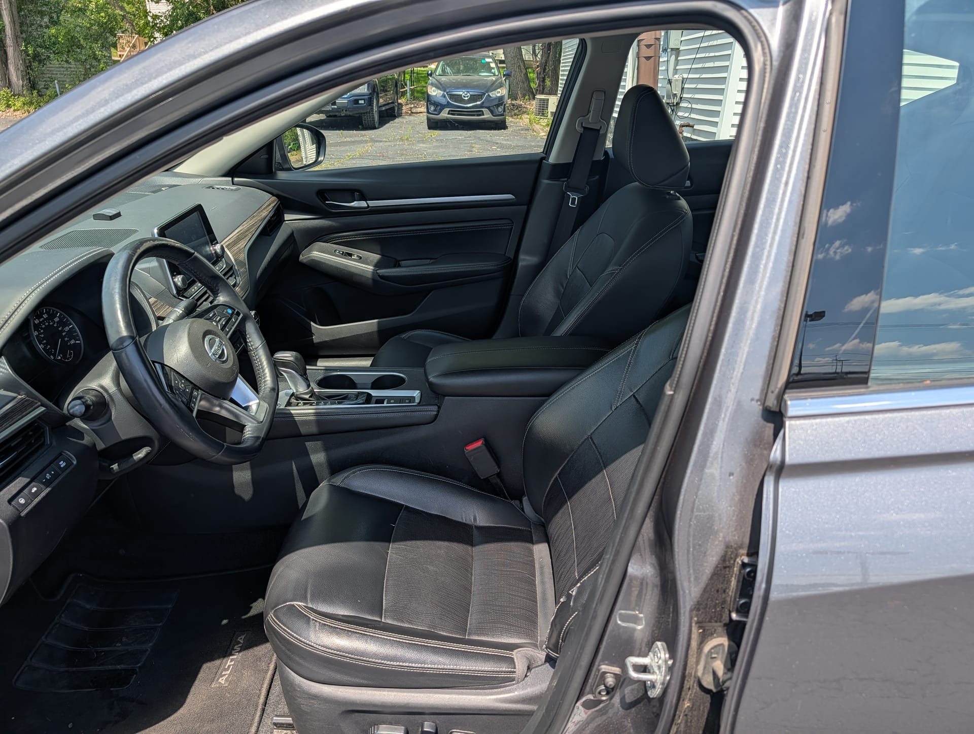 2019 NISSAN ALTIMA - Gallery Image