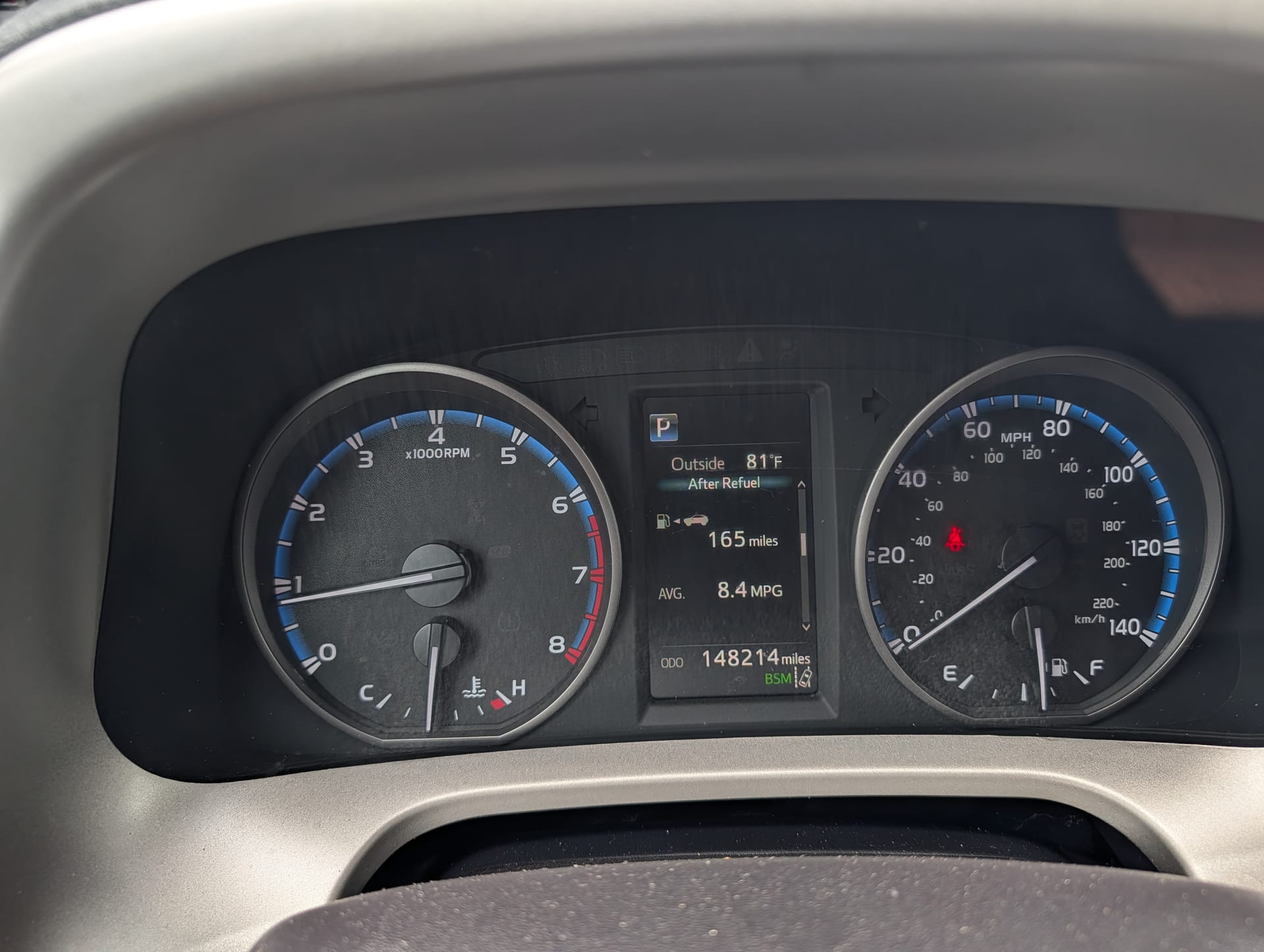 2017 TOYOTA RAV4 - Gallery Image