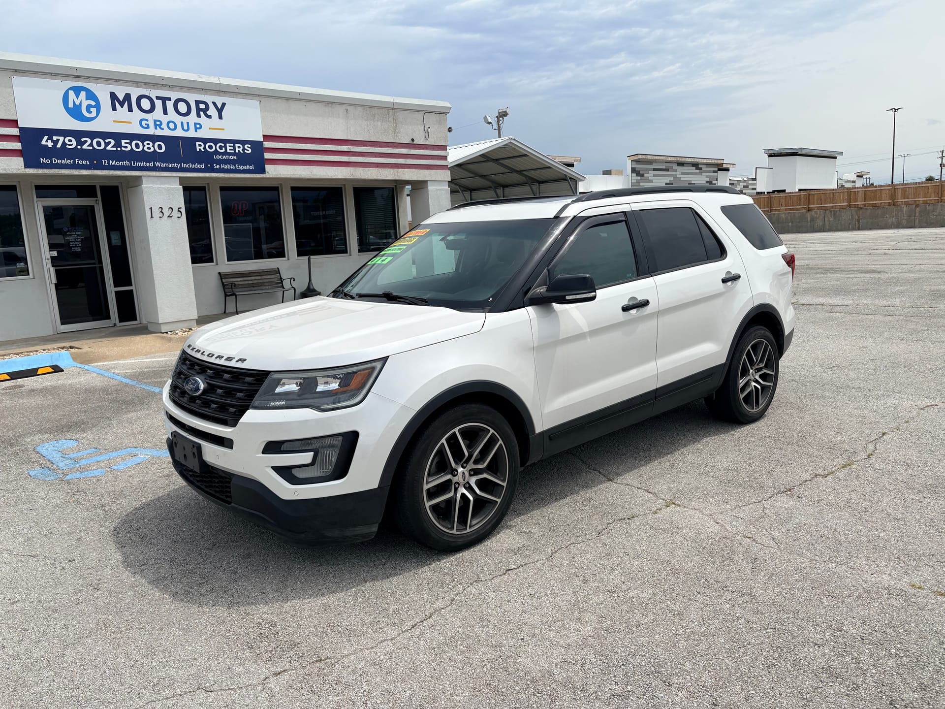 2016 FORD EXPLORER - Gallery Image
