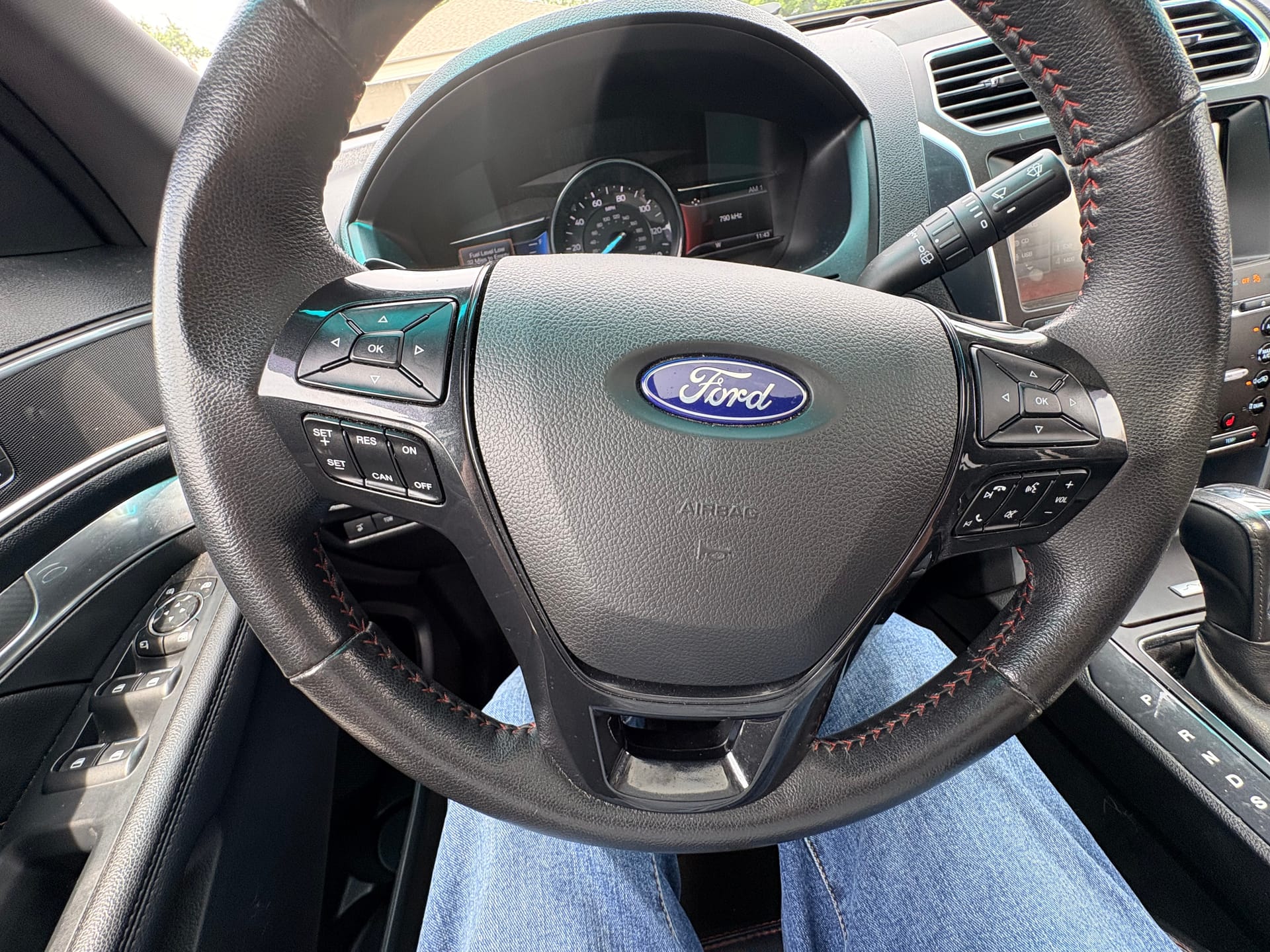 2016 FORD EXPLORER - Gallery Image