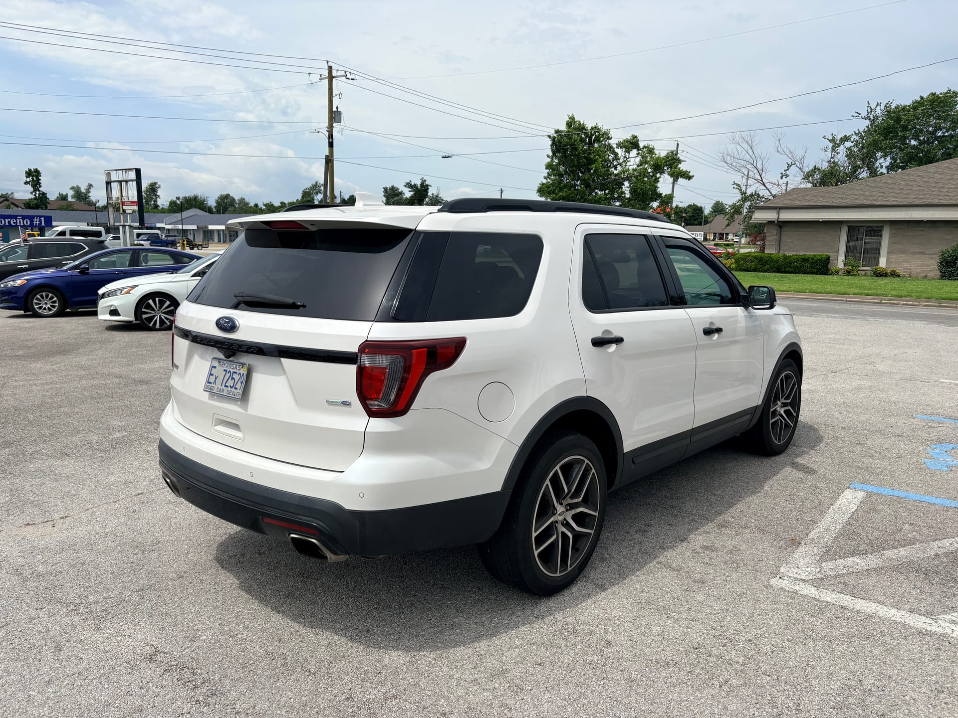2016 FORD EXPLORER - Gallery Image