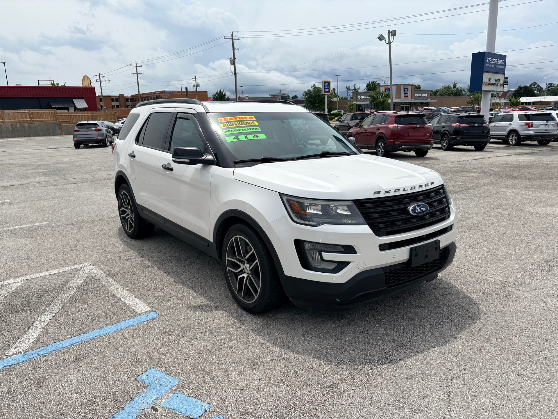 2016 FORD EXPLORER - Gallery Image