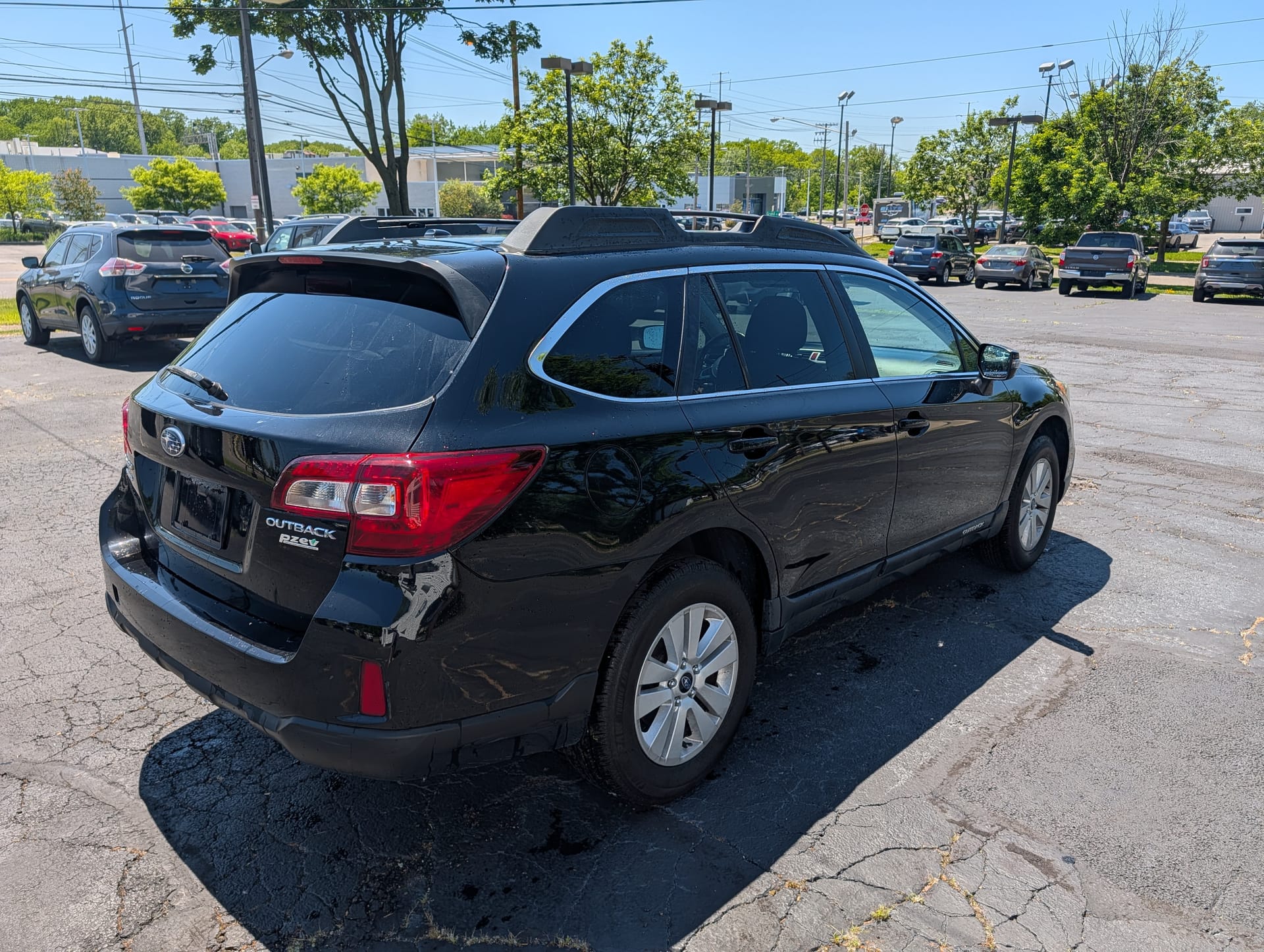 2015 SUBARU OUTBACK - Gallery Image