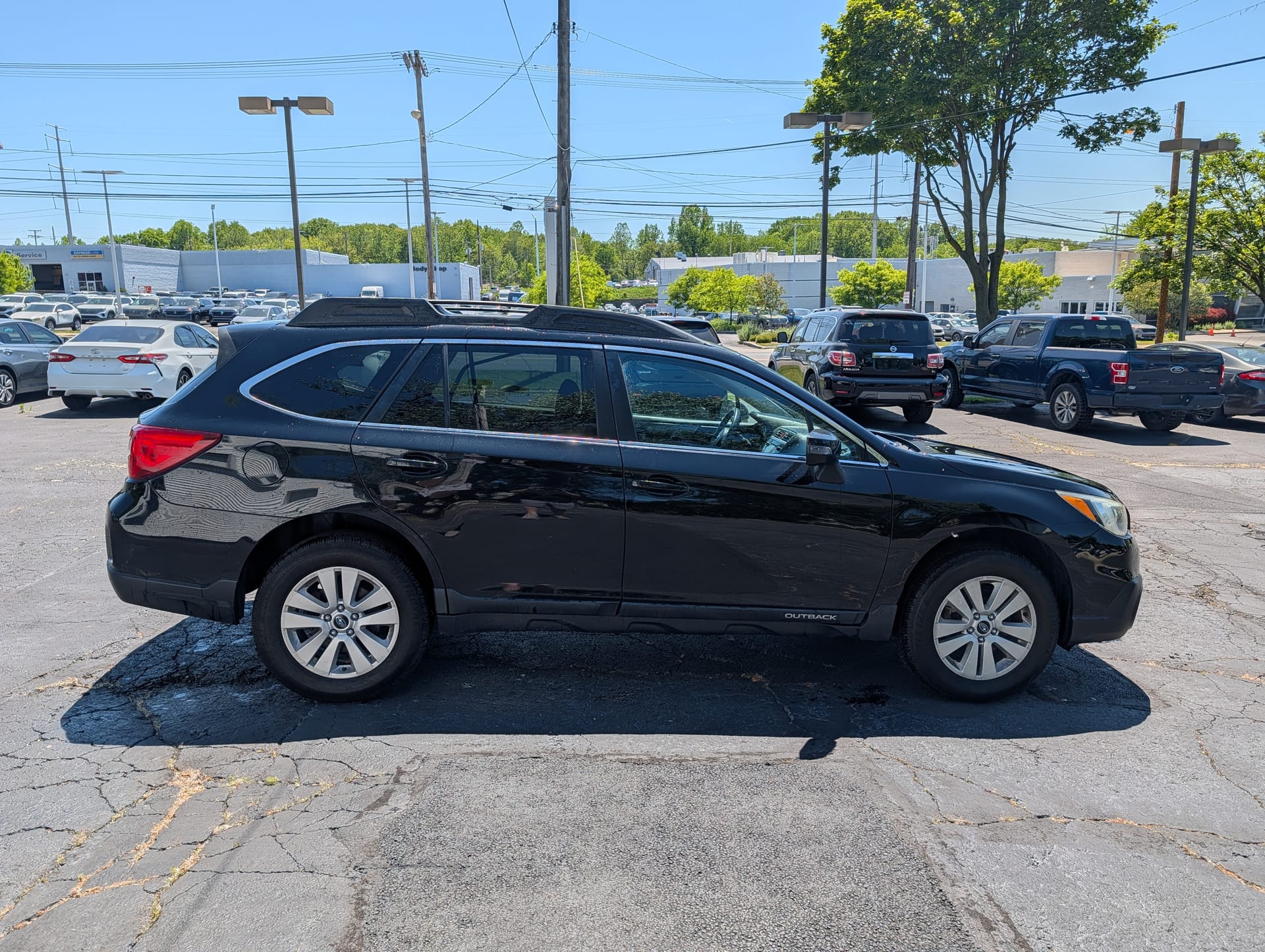 2015 SUBARU OUTBACK - Gallery Image