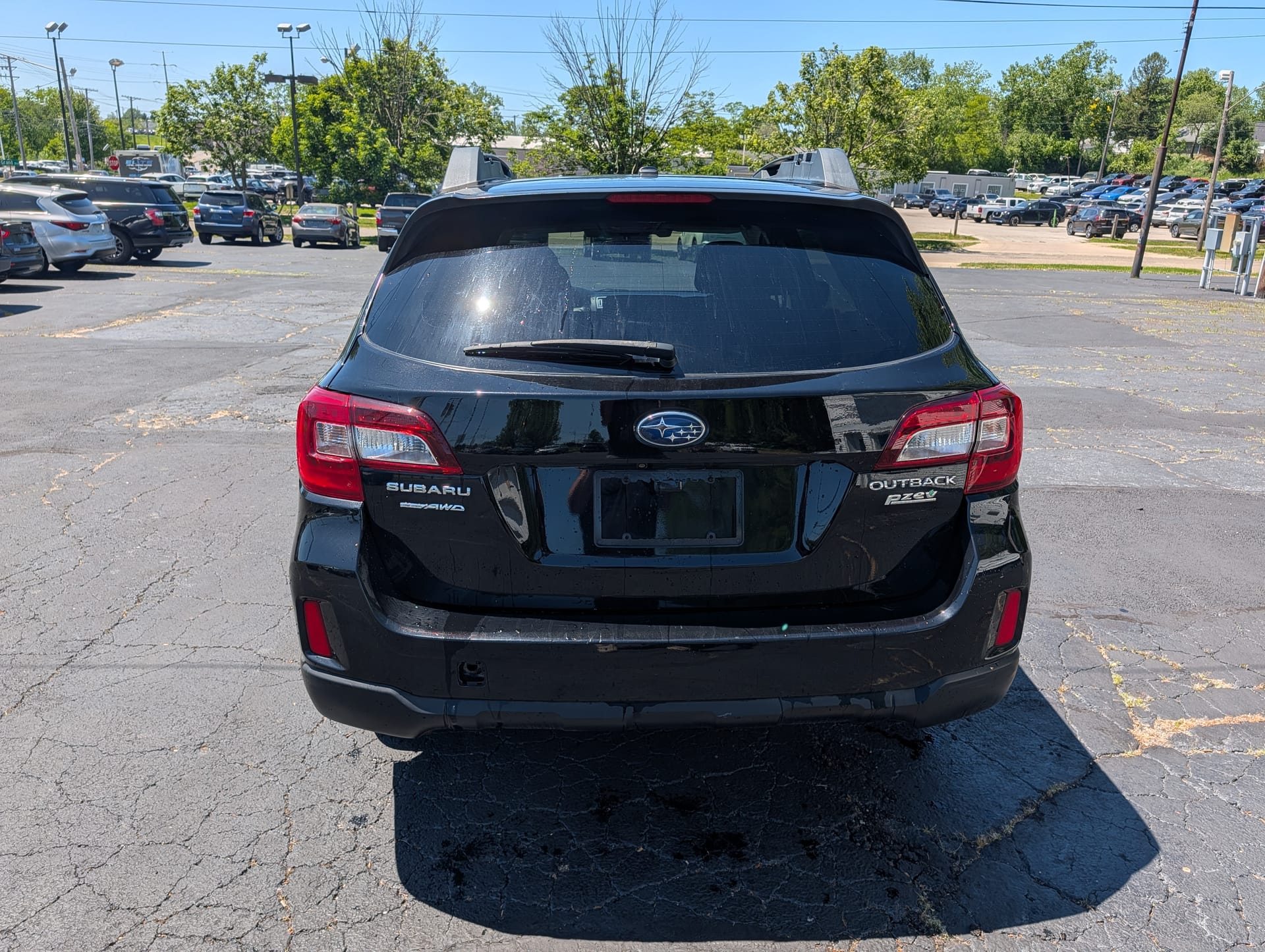2015 SUBARU OUTBACK - Gallery Image
