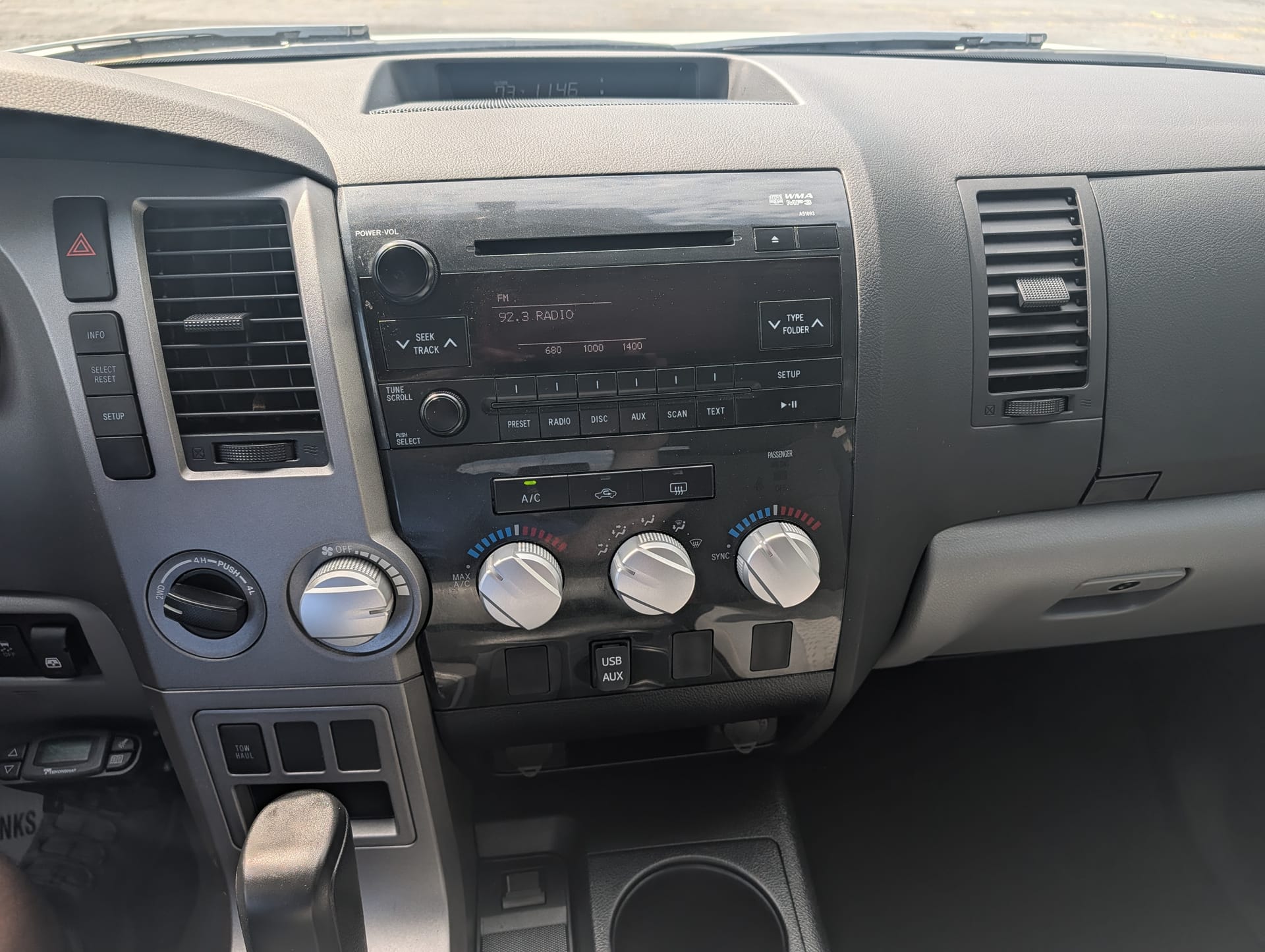 2012 TOYOTA TUNDRA - Gallery Image