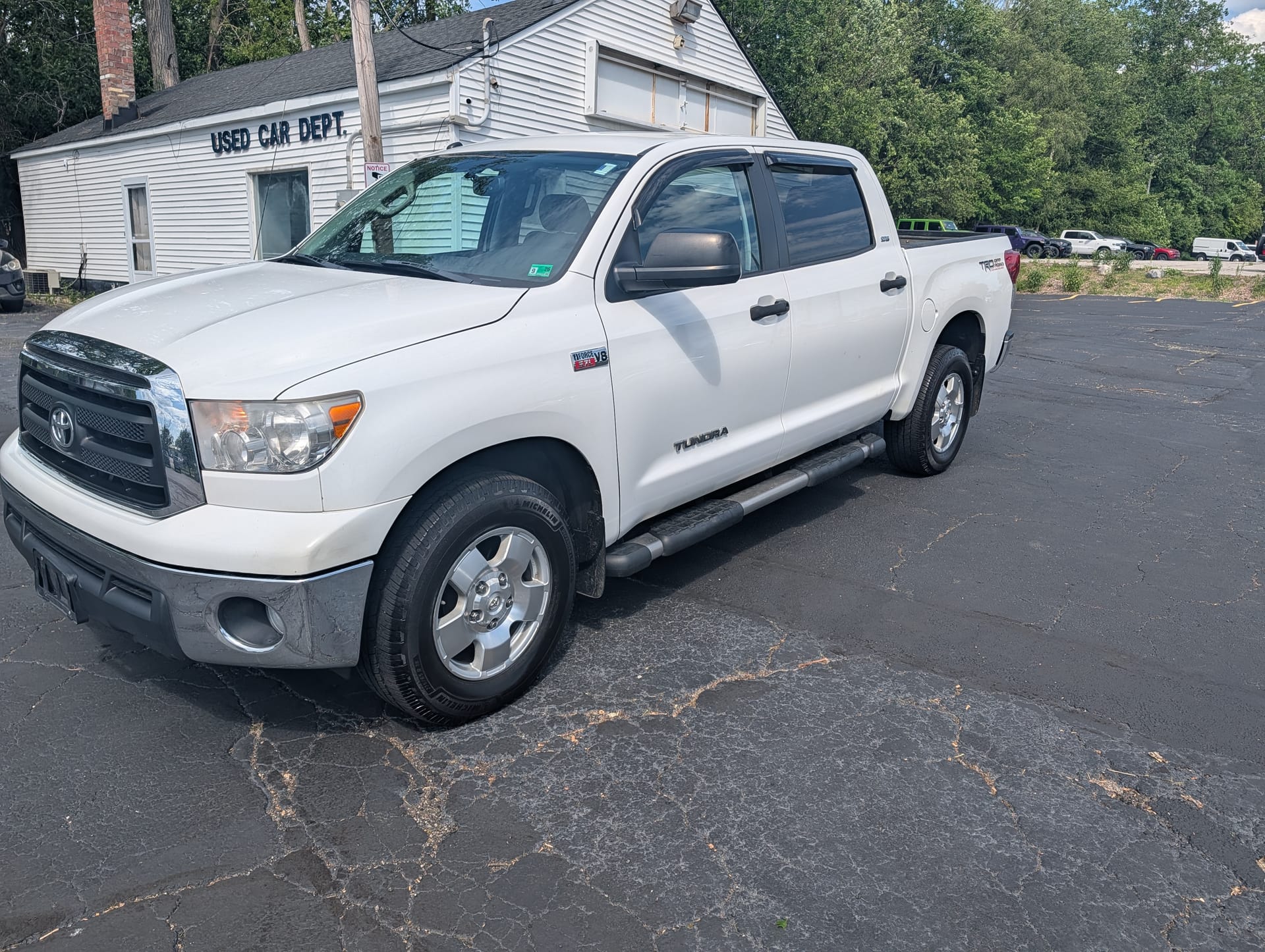 2012 TOYOTA TUNDRA - Gallery Image