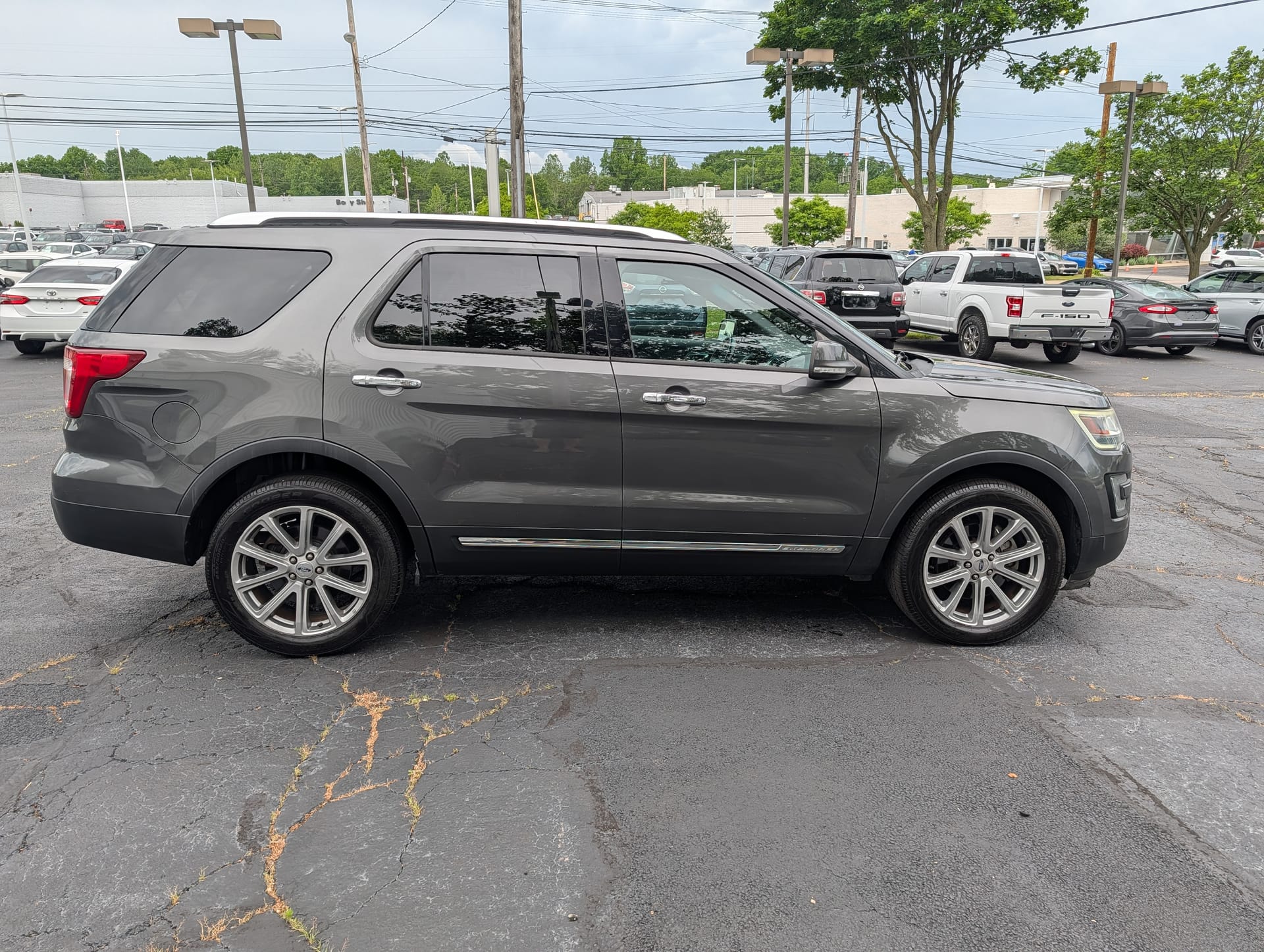 2016 FORD EXPLORER - Gallery Image