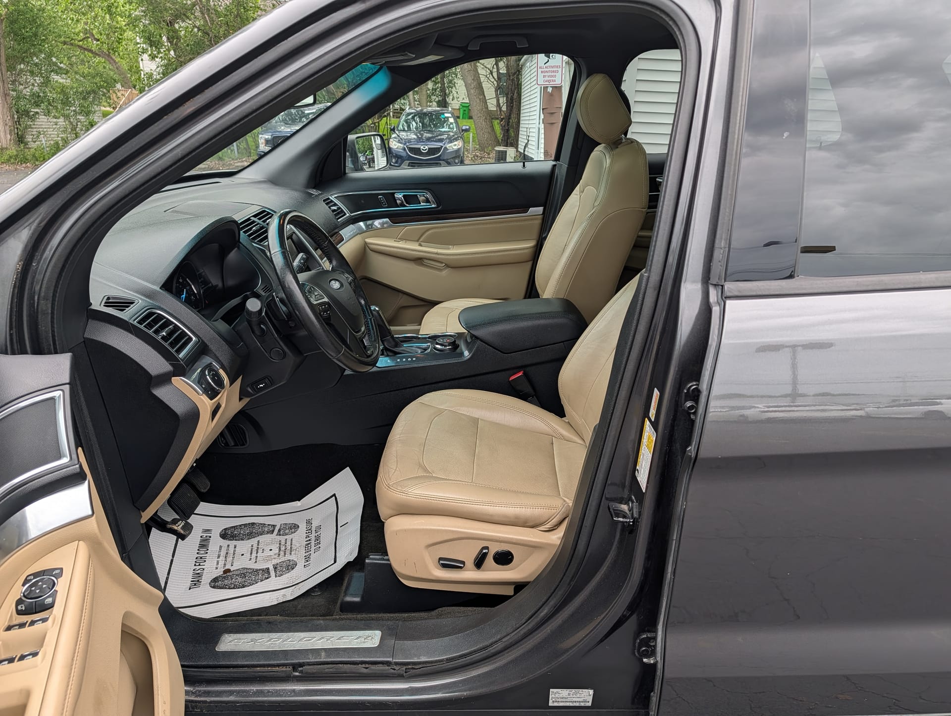 2016 FORD EXPLORER - Gallery Image