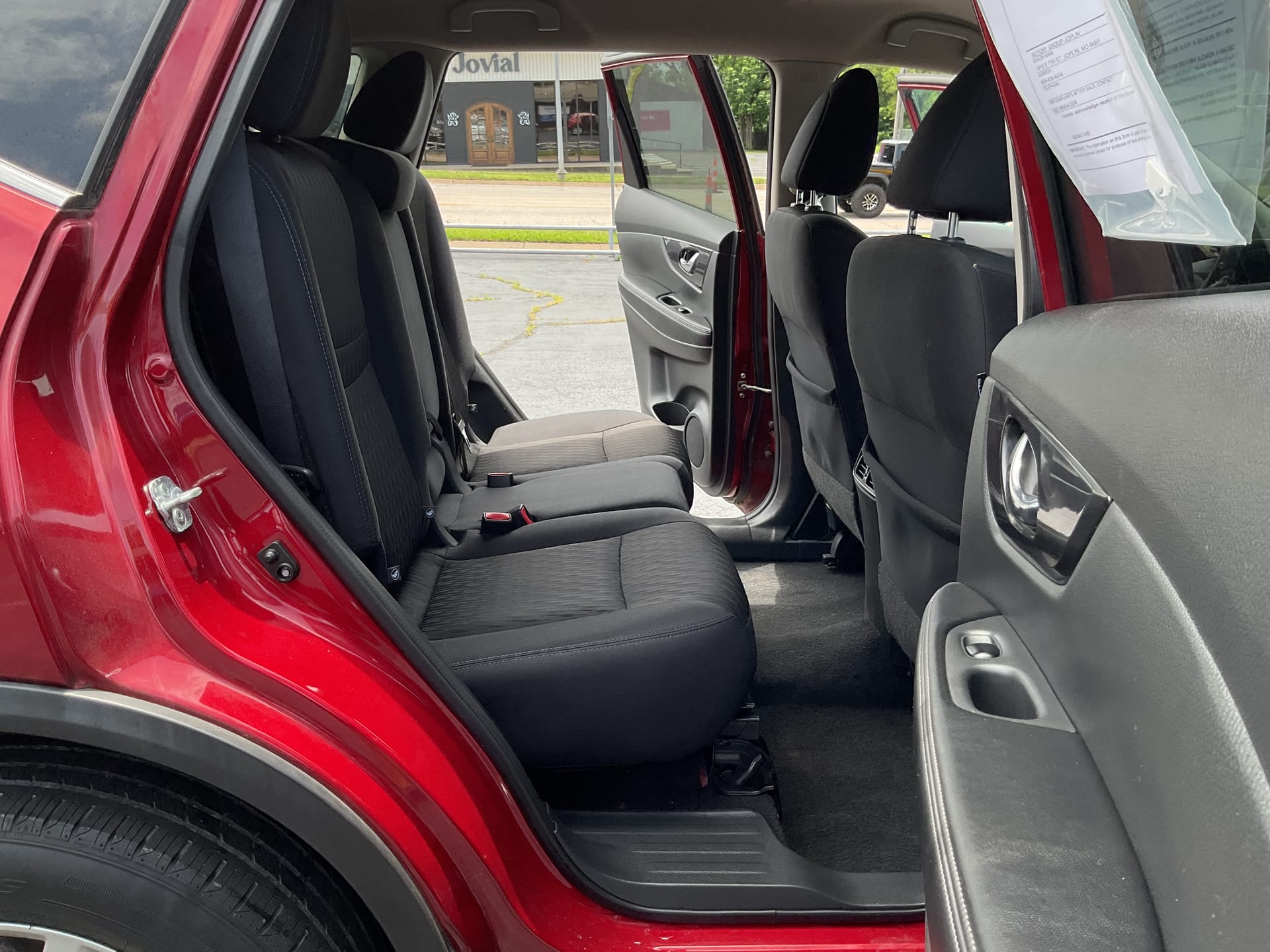 2018 NISSAN ROGUE - Gallery Image