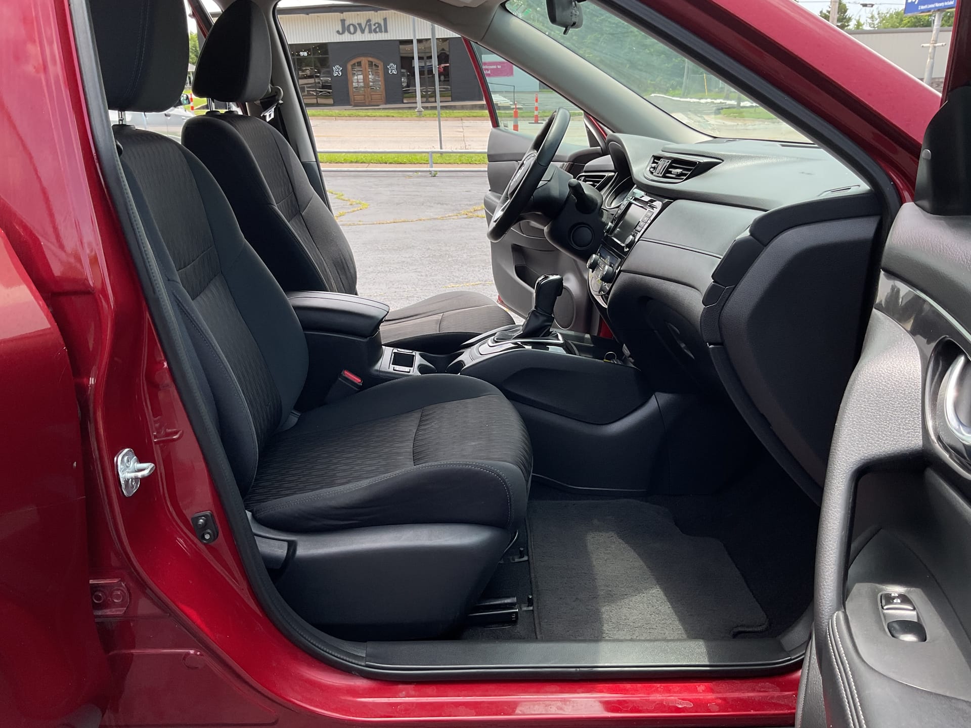 2018 NISSAN ROGUE - Gallery Image